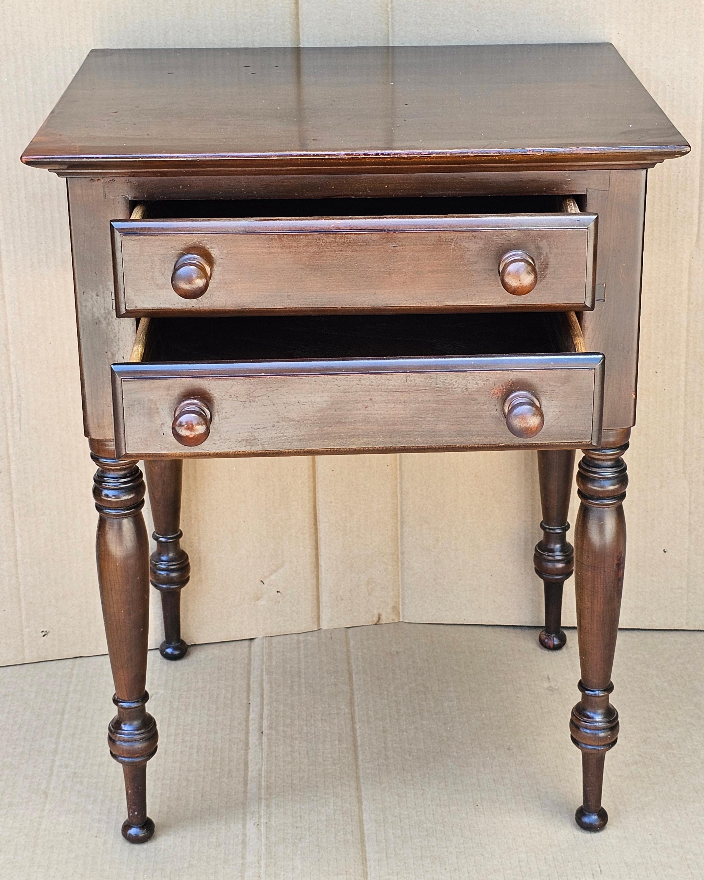 Mid 20th Century Willett Furniture Walnut Two-Drawer Work Table Side Table In Good Condition For Sale In Germantown, MD