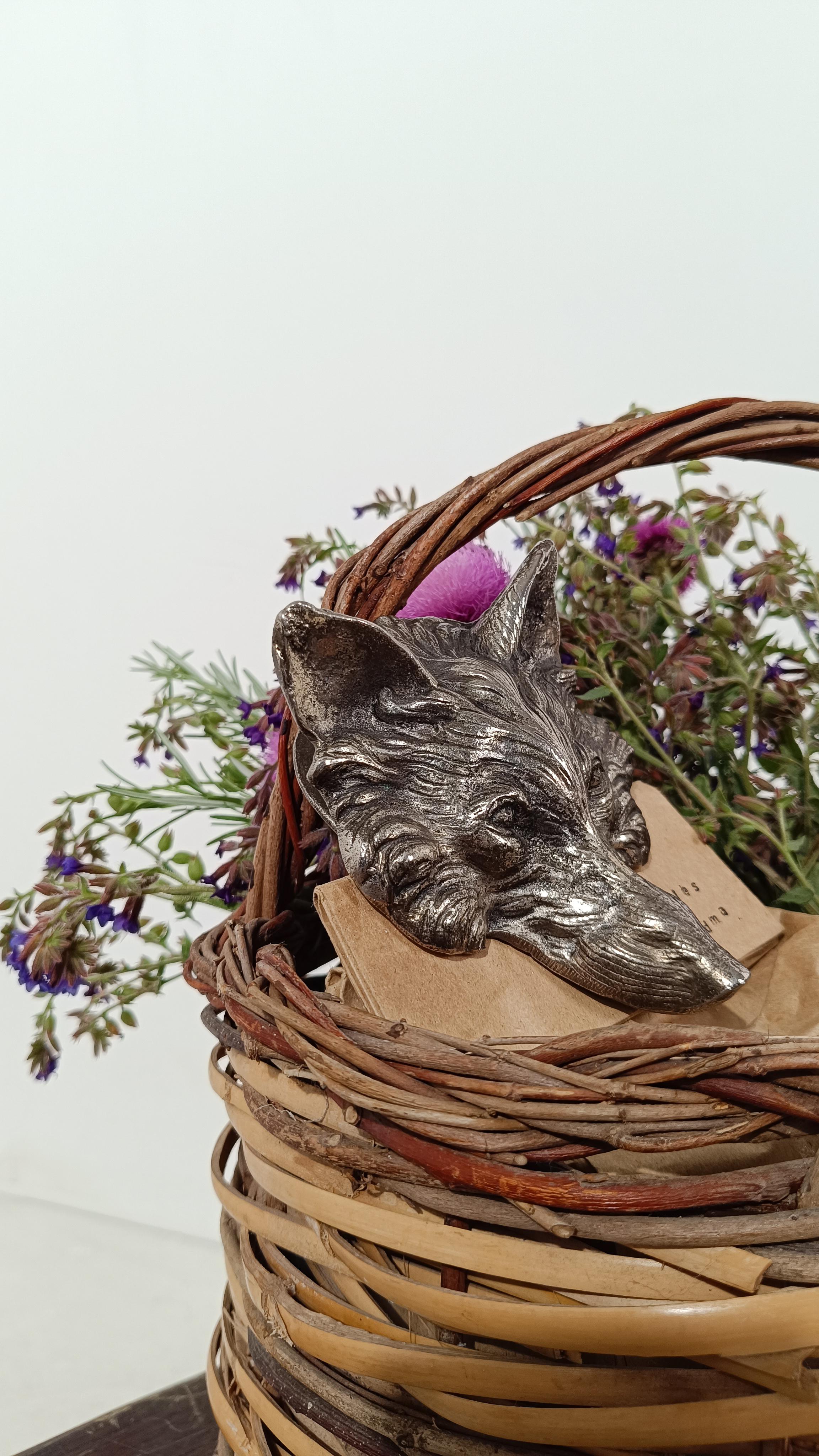 Porte-lettres ou trombones à tête de WOLFS du milieu du 20e siècle dans le style de Gucci en vente 11