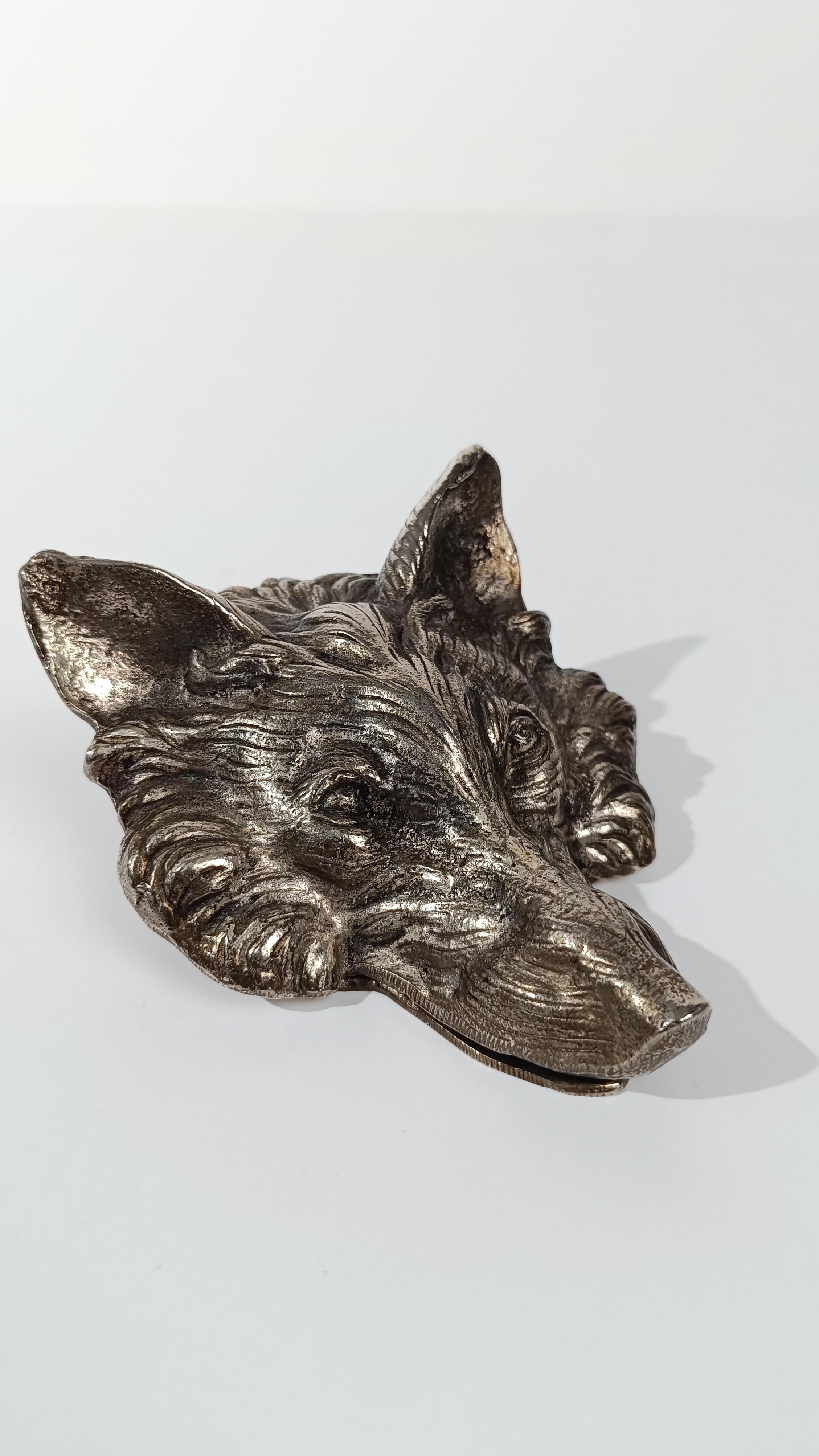 Métal Porte-lettres ou trombones à tête de WOLFS du milieu du 20e siècle dans le style de Gucci en vente