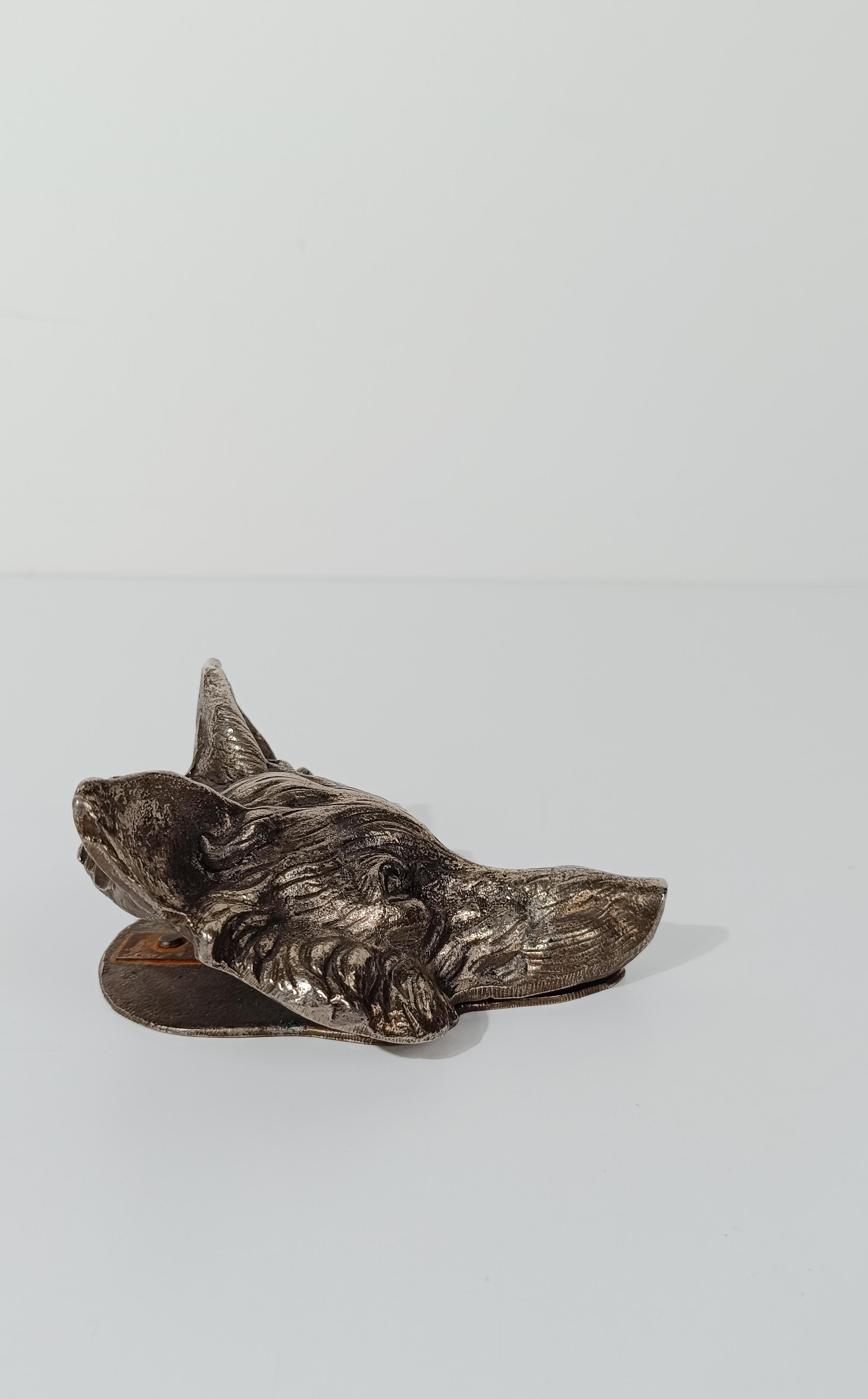 Porte-lettres ou trombones à tête de WOLFS du milieu du 20e siècle dans le style de Gucci en vente 2