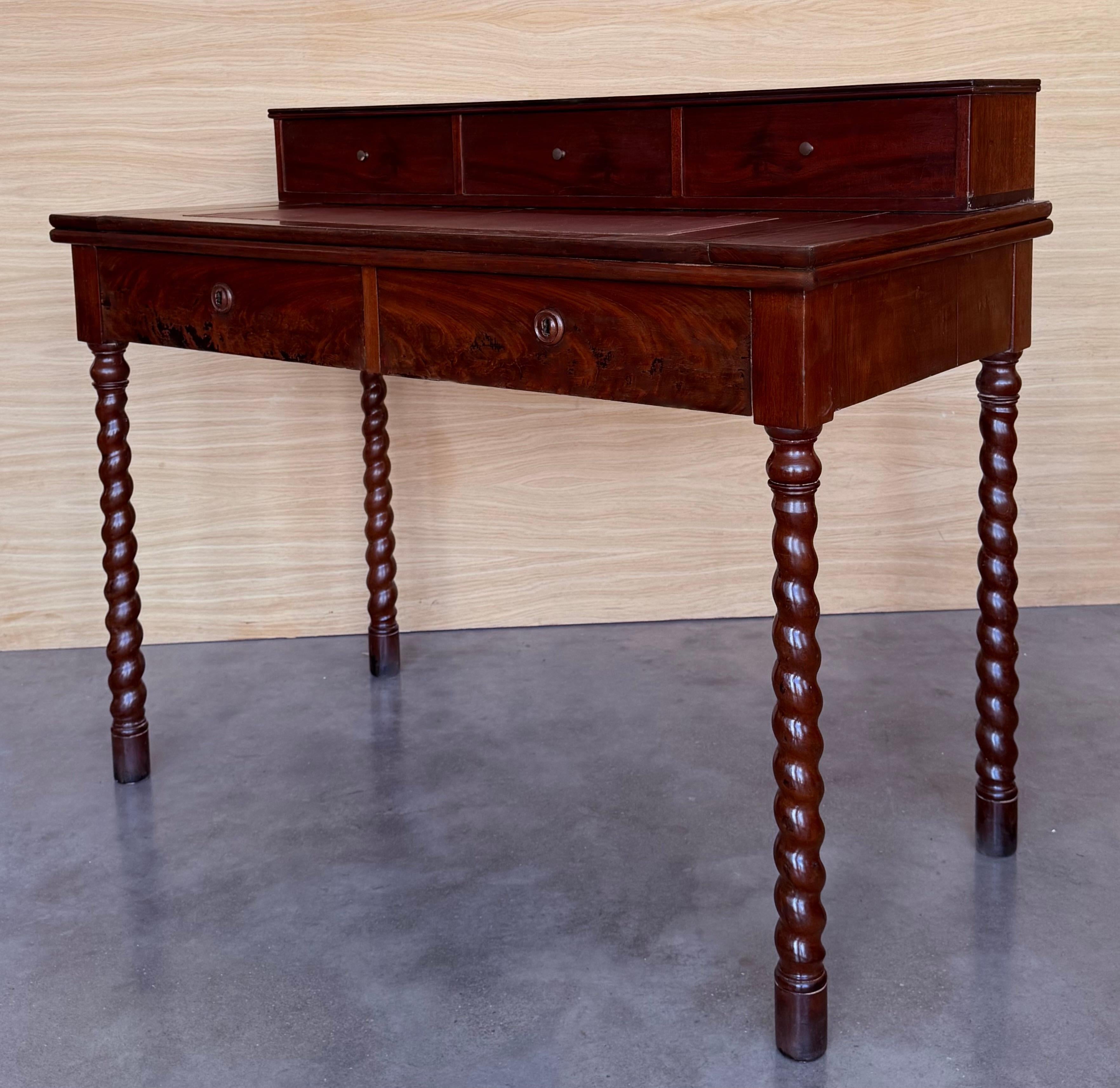 Holz Bureau a Gradin/Schreibtischtisch aus der Mitte des 20. Jahrhunderts im Zustand „Gut“ im Angebot in Miami, FL