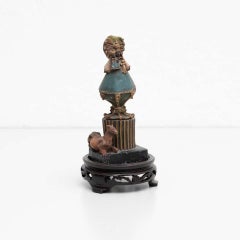 Statue de la Vierge en bois du milieu du 20e siècle