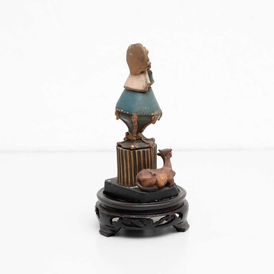 Mitte des 20. Jahrhunderts Wood Virgin Statue im Angebot 2