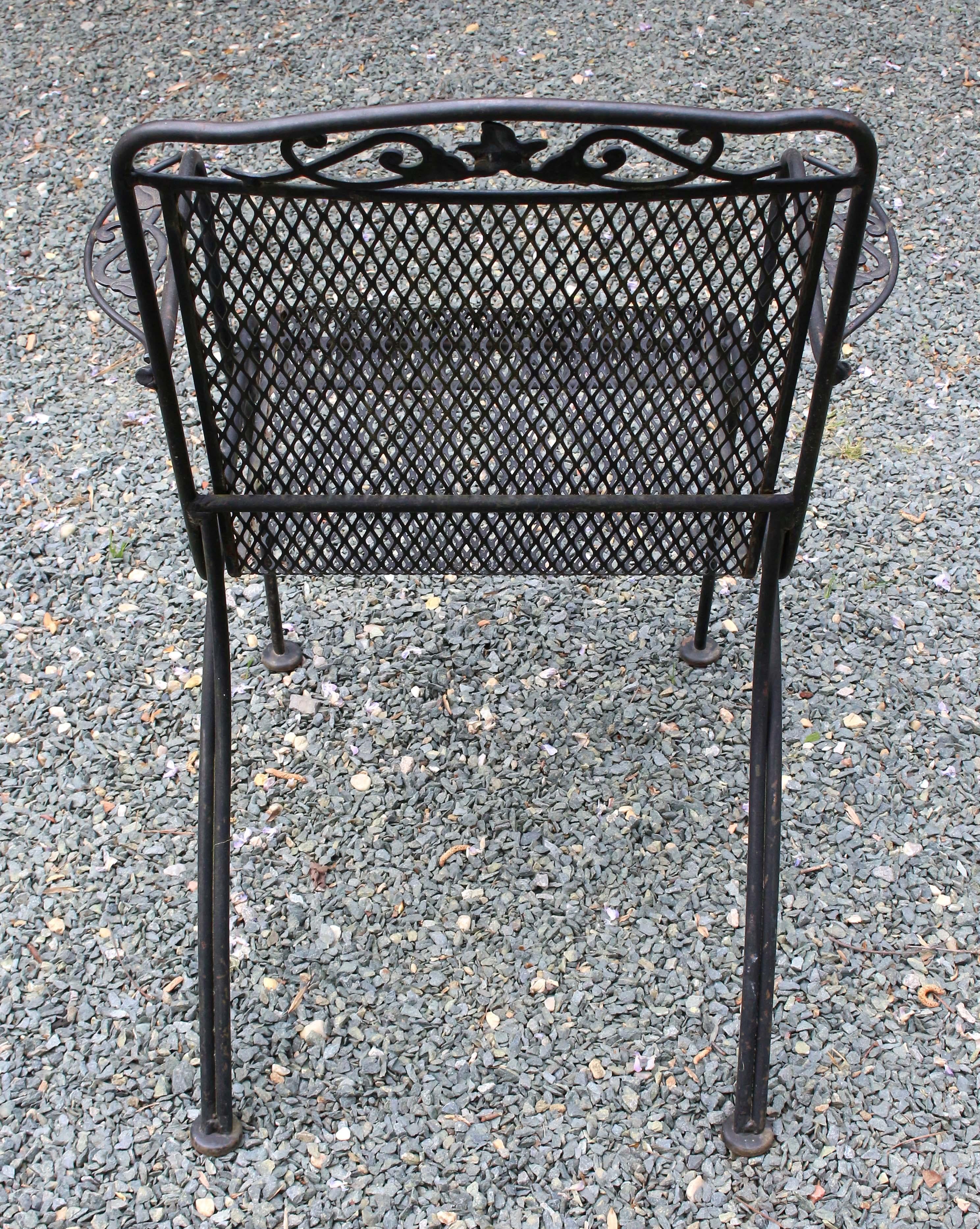 Mid-20th Century Woodard Wrought Iron Table & 4 Arm Chairs In Good Condition For Sale In Chapel Hill, NC