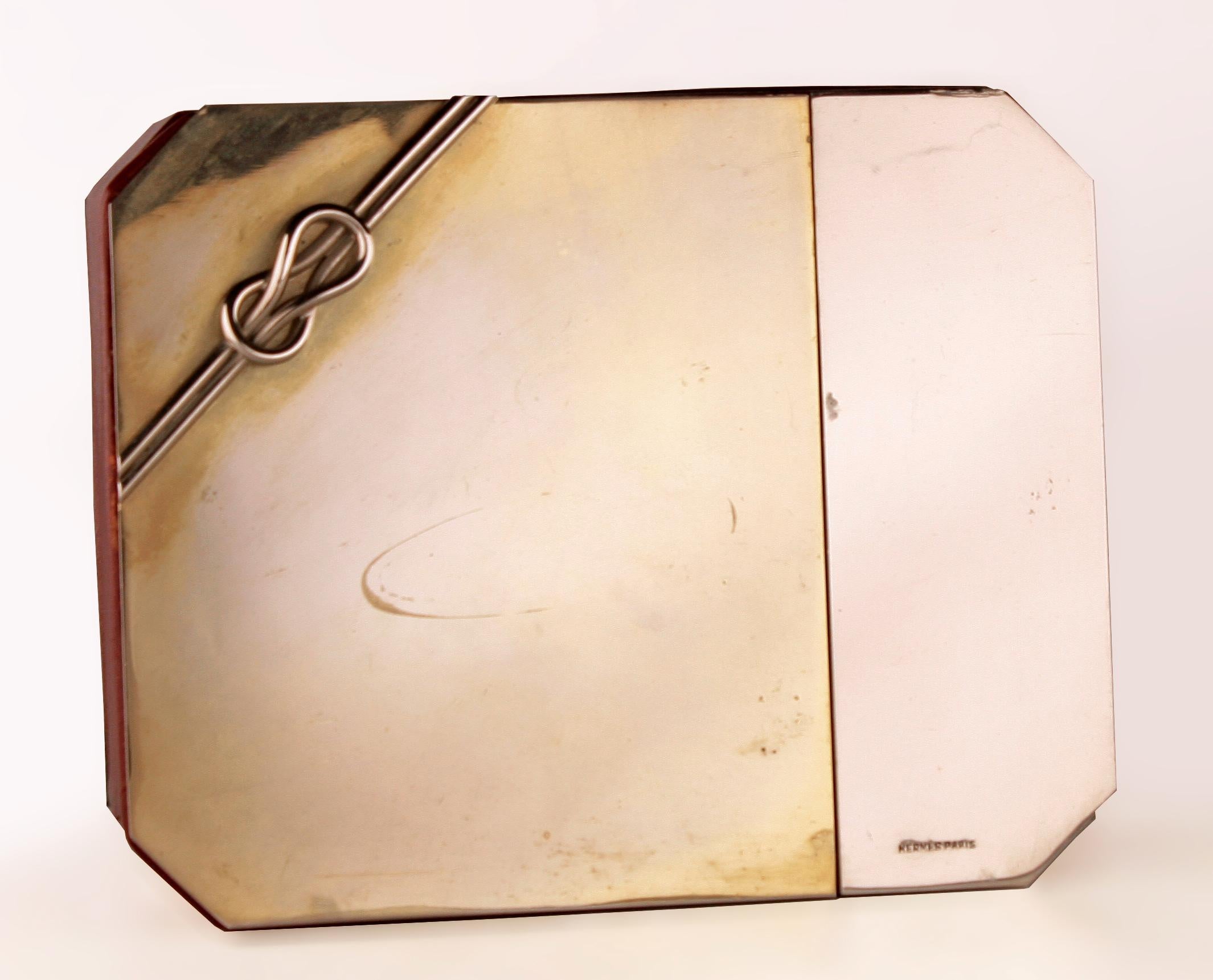 Boîte en bois du milieu du 20e siècle avec couvercle à nœuds en argent de la maison française Hermès Paris État moyen - En vente à North Miami, FL