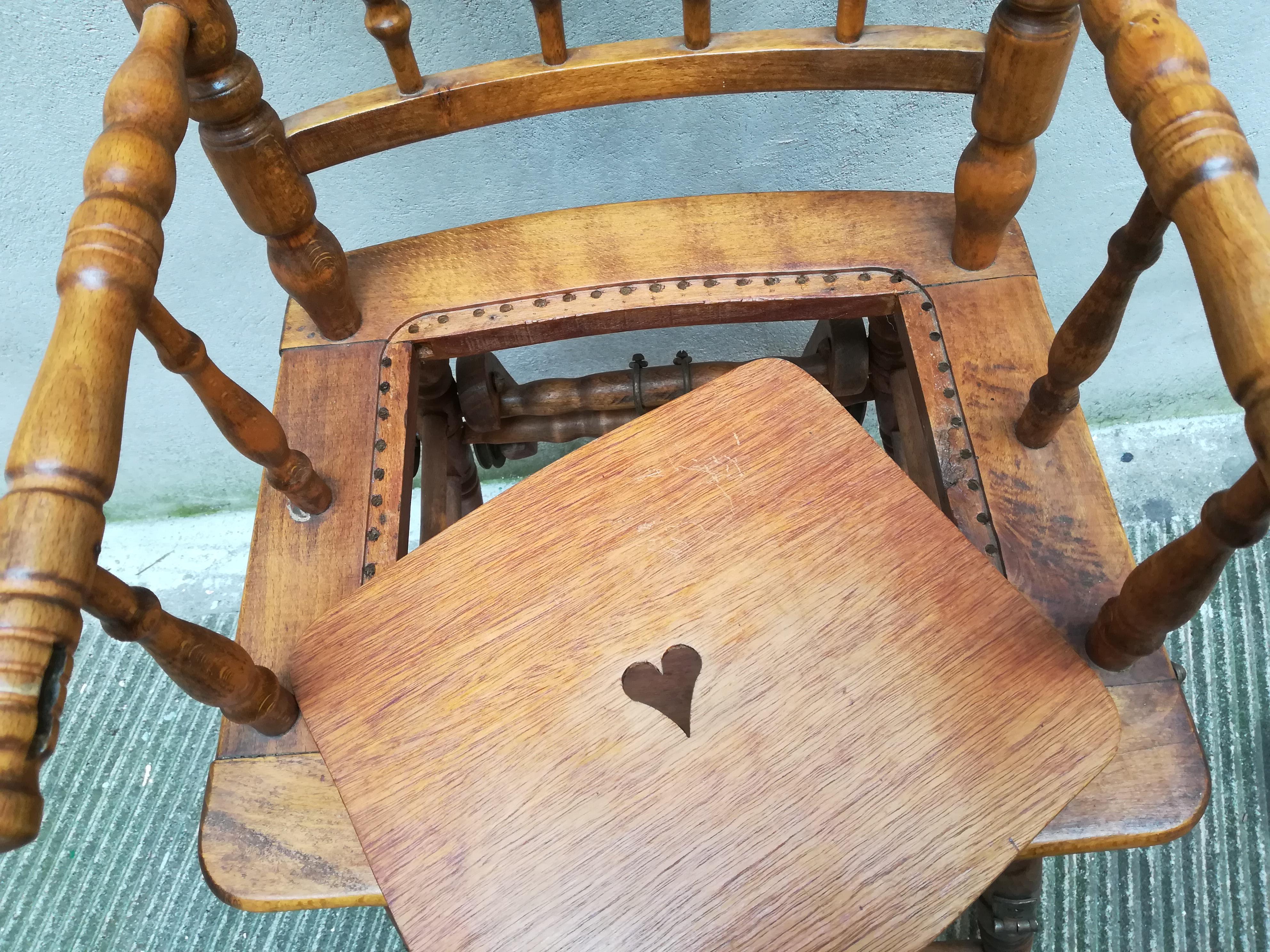 Chaise haute ou Merry-Go-Round française en bois du milieu du 20ème siècle, 1940 en vente 6