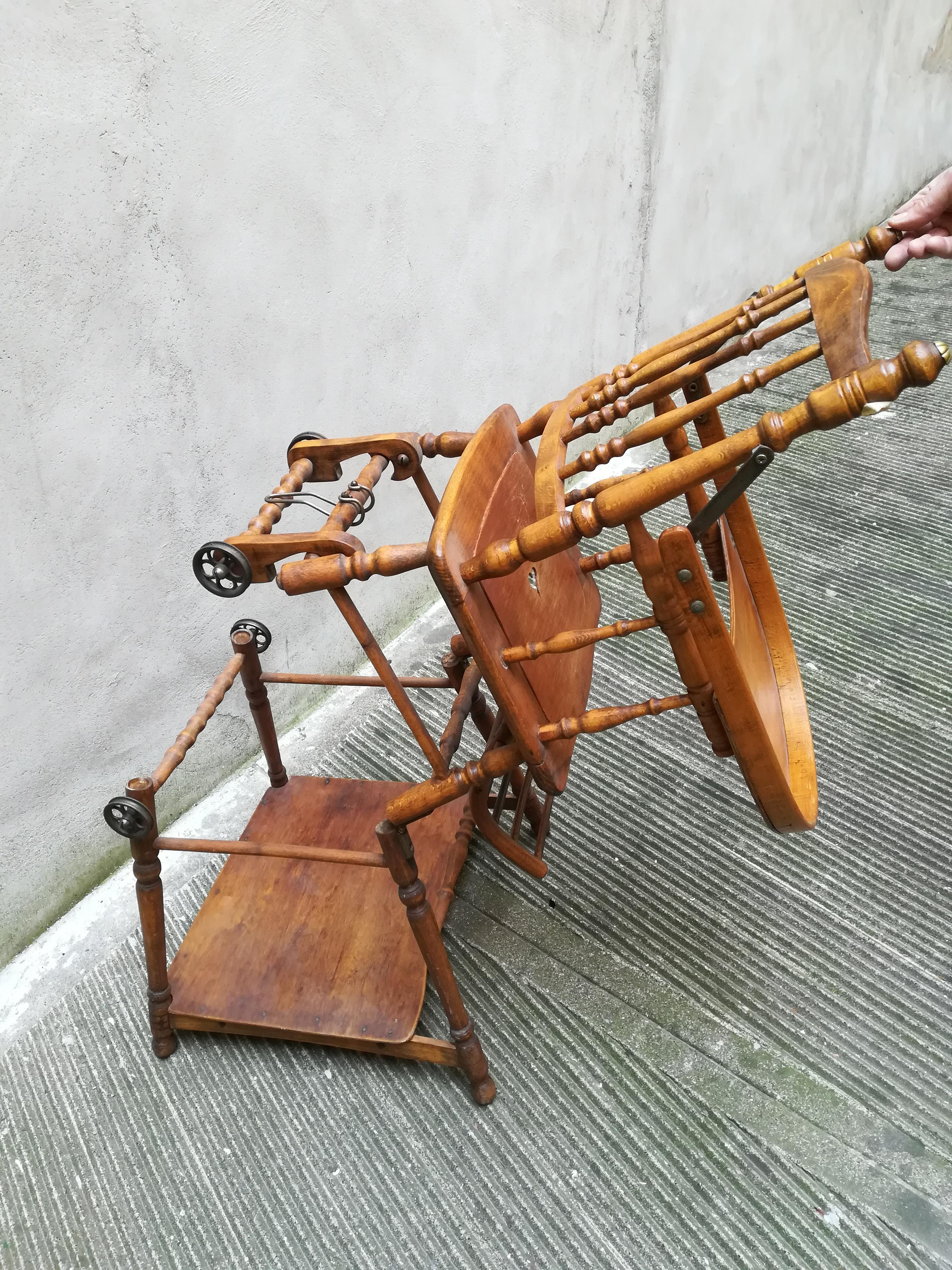 Chaise haute ou Merry-Go-Round française en bois du milieu du 20ème siècle, 1940 en vente 8