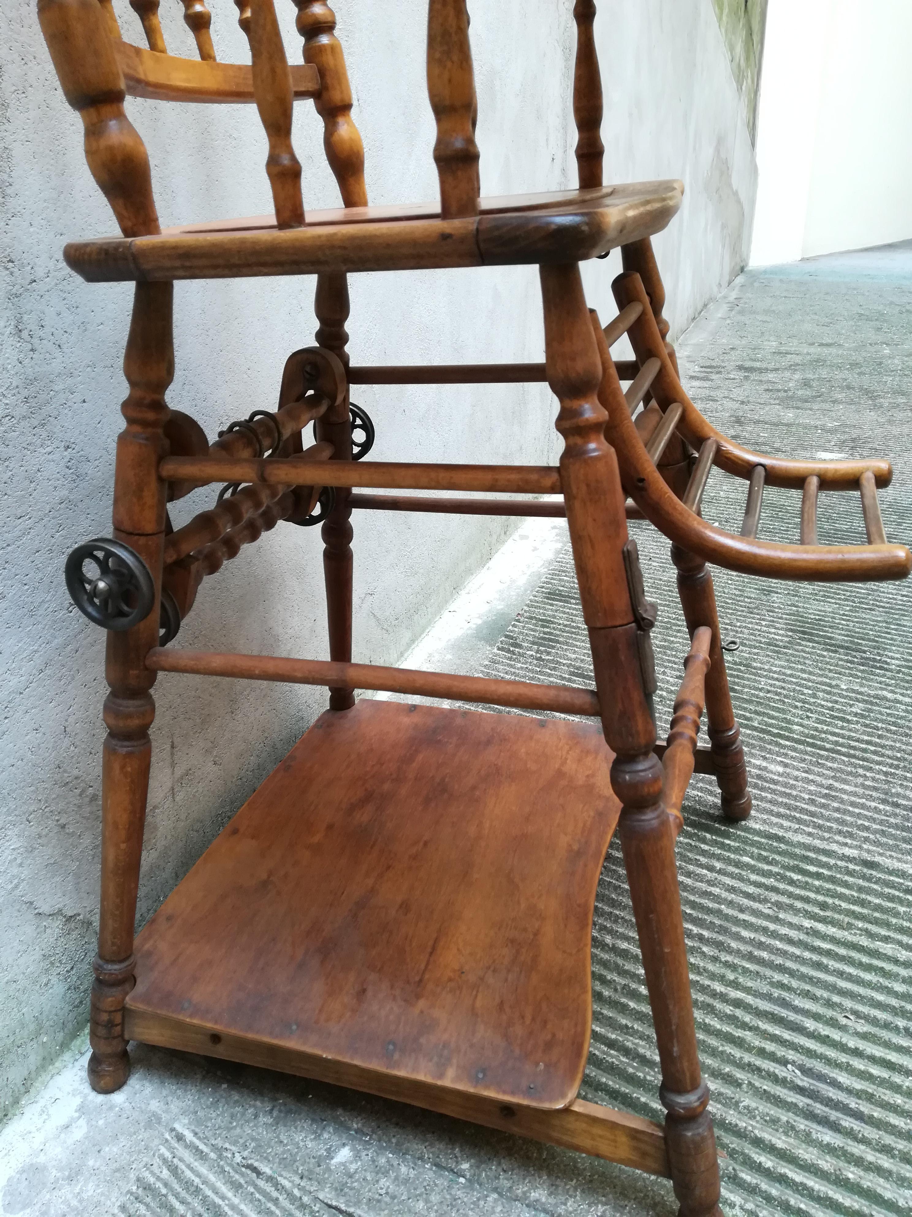 Bois Chaise haute ou Merry-Go-Round française en bois du milieu du 20ème siècle, 1940 en vente