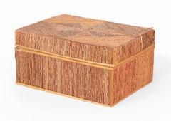 Rechteckige dekorative Holzschachtel aus der Mitte des 20. Jahrhunderts mit Strohbezug, Skandinavien