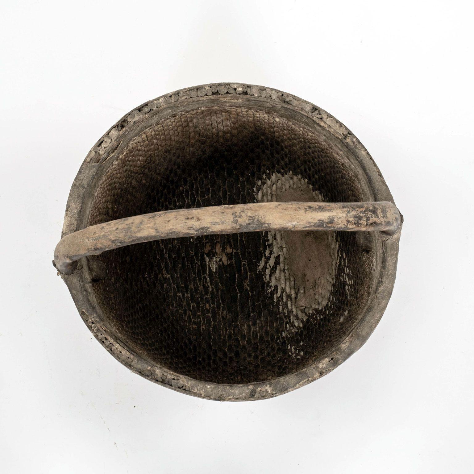 Mid-20th Century Woven Chinese Rice Basket For Sale 1