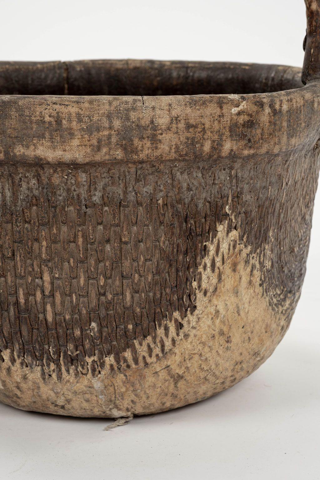 Mid-20th Century Woven Chinese Rice Basket For Sale 1