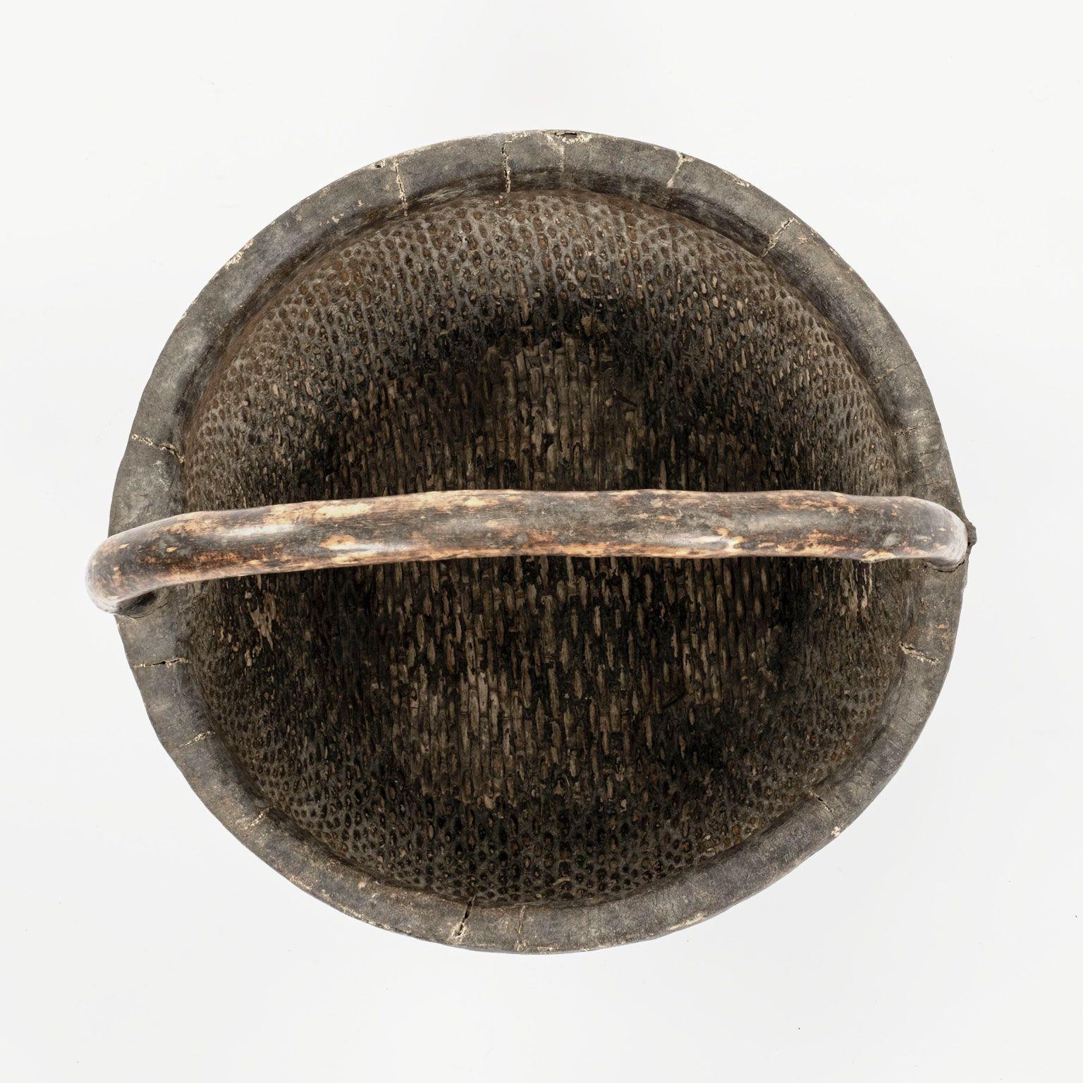 Mid-20th Century Woven Chinese Rice Basket For Sale 2
