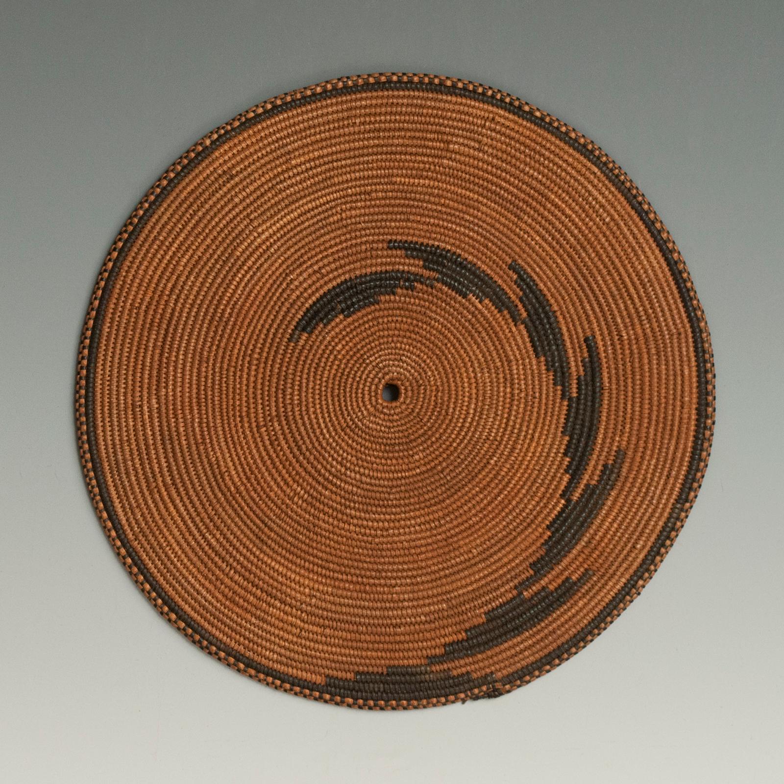 Rwandan Mid-20th Century Woven Presentation Plate 'Agakoko', Tutsi People, Rwanda