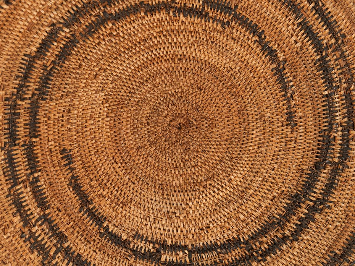 Rwandan Mid-20th Century Woven Presentation Plate 'Agakoko', Tutsi People, Rwanda