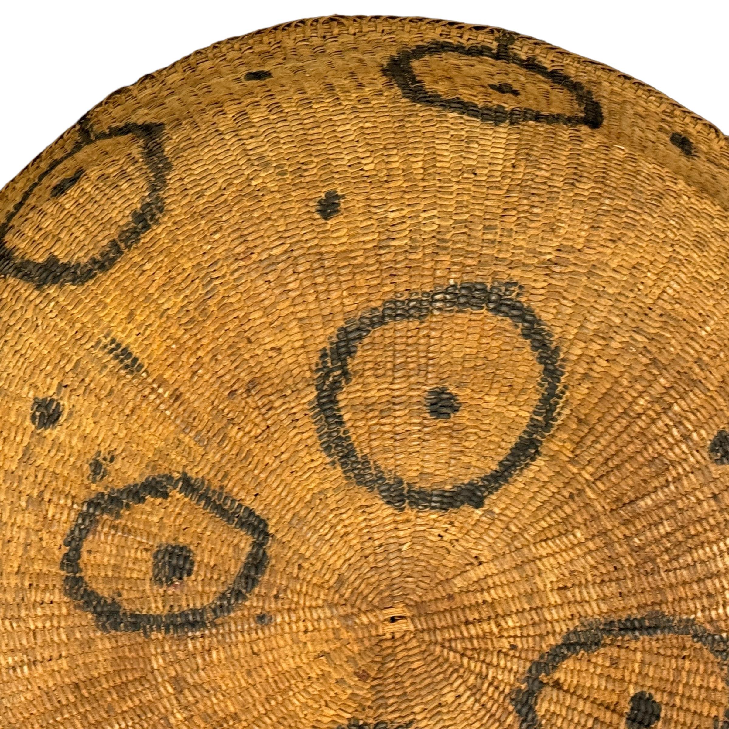 Hand-Woven Mid-20th Century Yanomami Gathering Basket For Sale