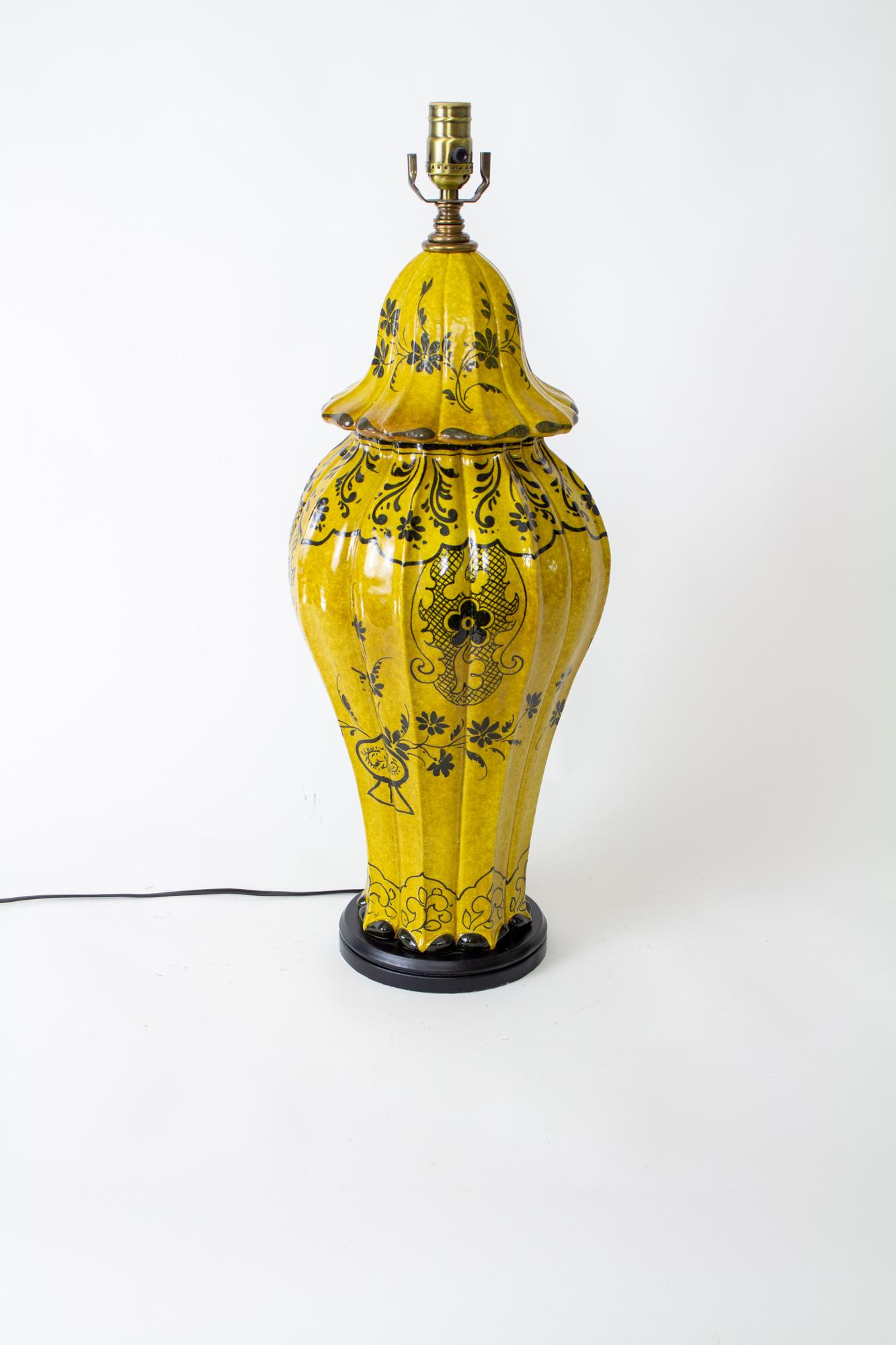 Mid 20th Century Yellow Ceramic Table Lamps, a Pair For Sale 4