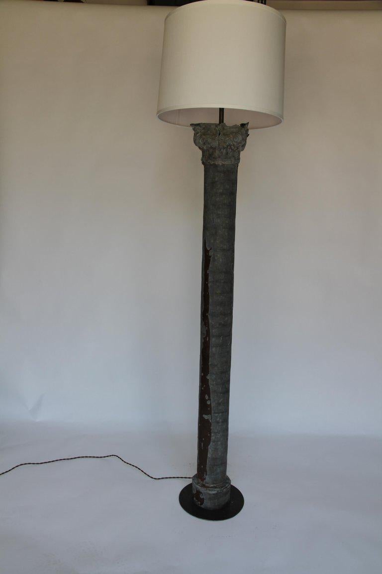 Mitte des 20. Jahrhunderts Zink-Säulenform Re-Purposed Stehlampe im Angebot 1
