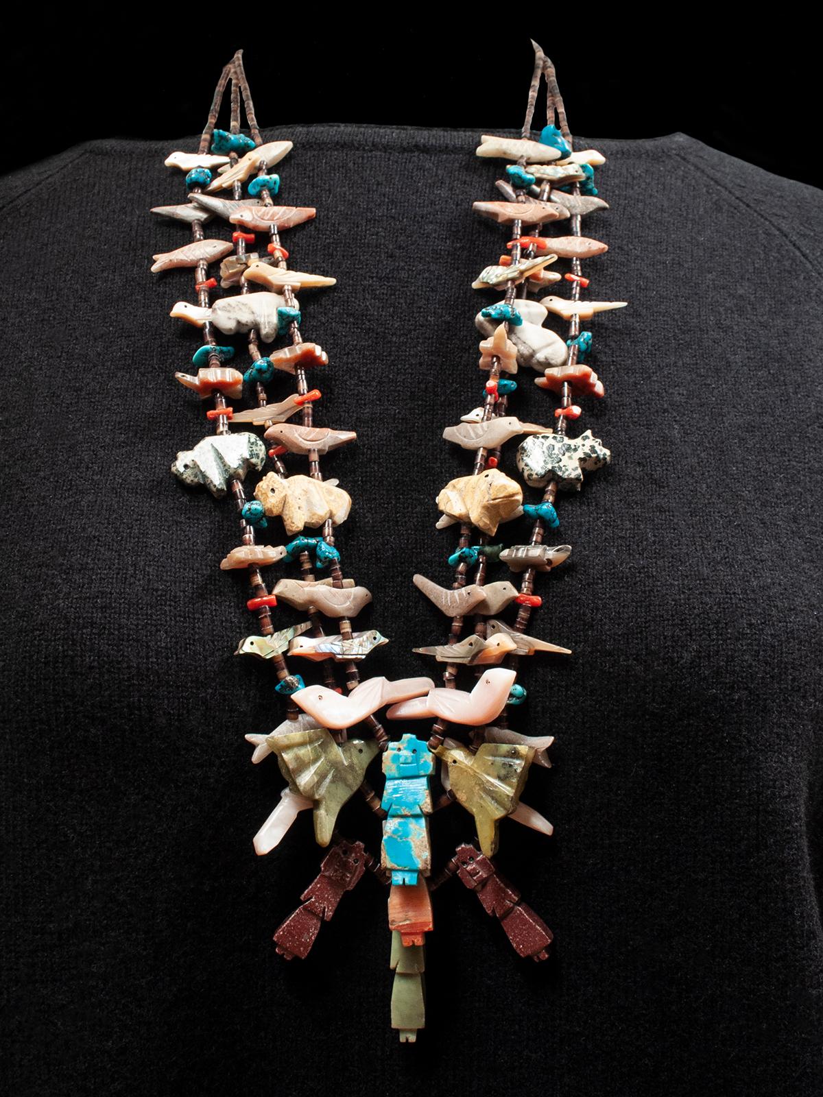 Hand-Crafted Mid-20th Century Zuni Triple Strand Fetish Native American Necklace For Sale