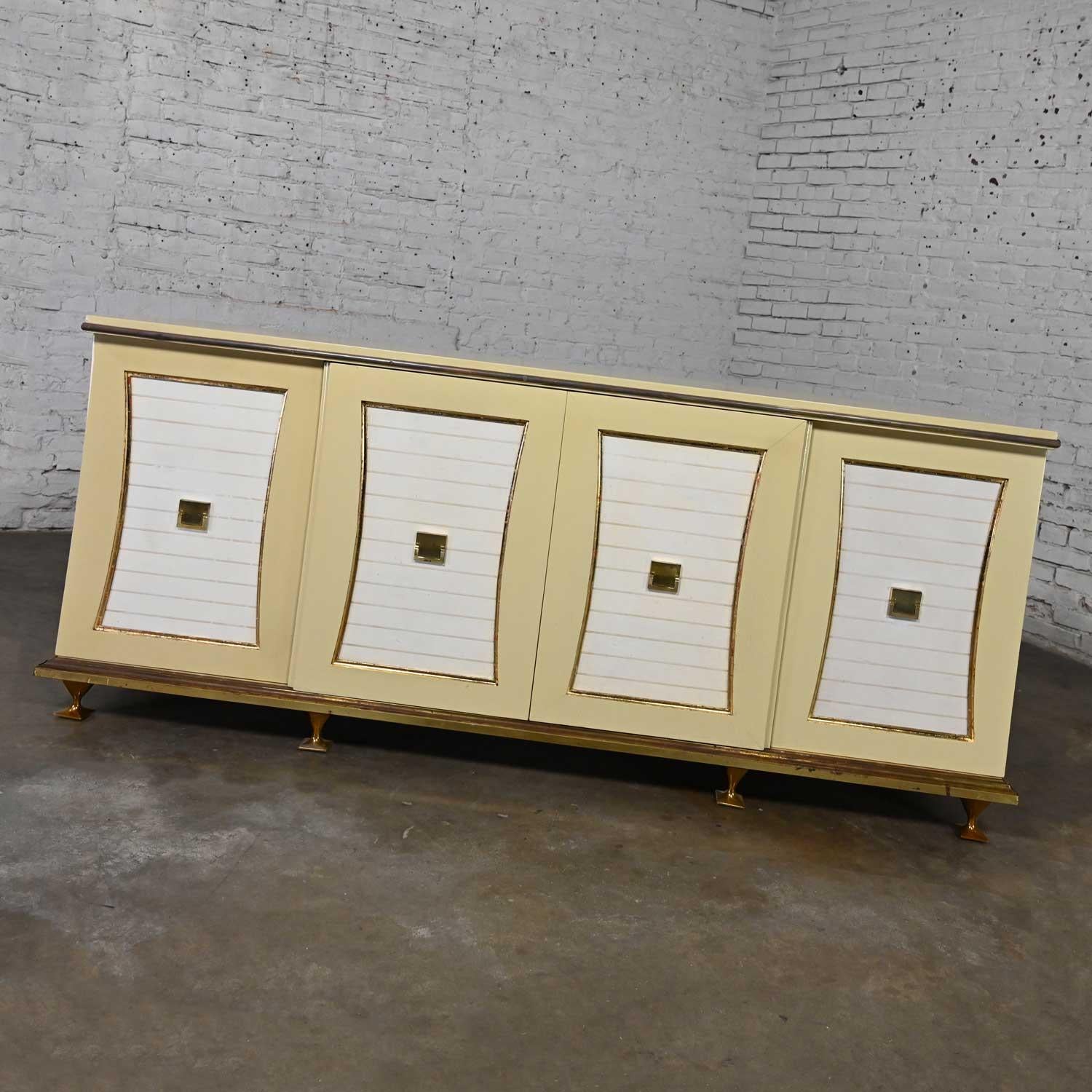 American Mid-20th Hollywood Regency Credenza or Dresser by Renzo Rutili for Johnson Furn For Sale