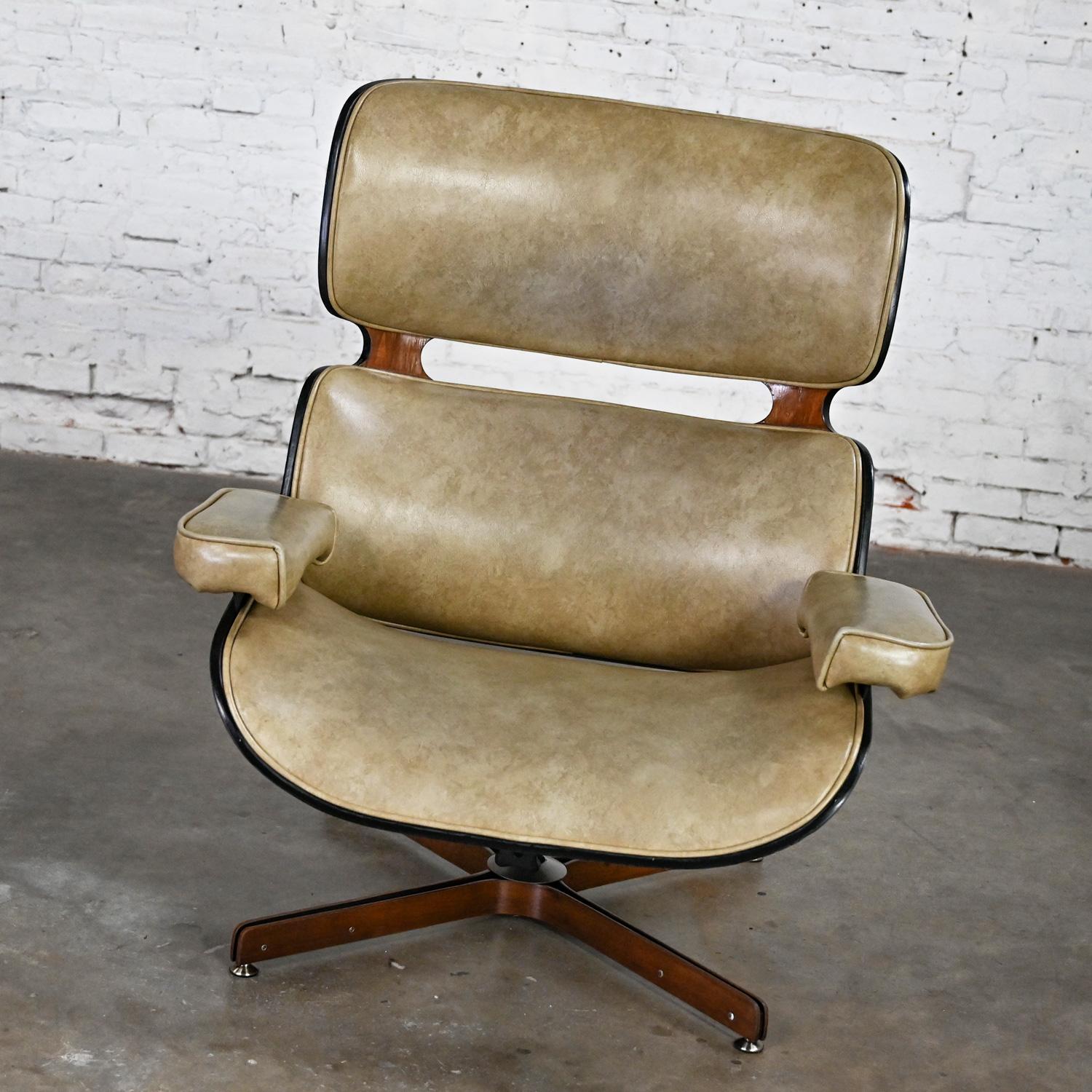 Mid 20th MCM Mr. Chair Lounge Chair & Ottoman by George Mulhauser for Plycraft For Sale 3