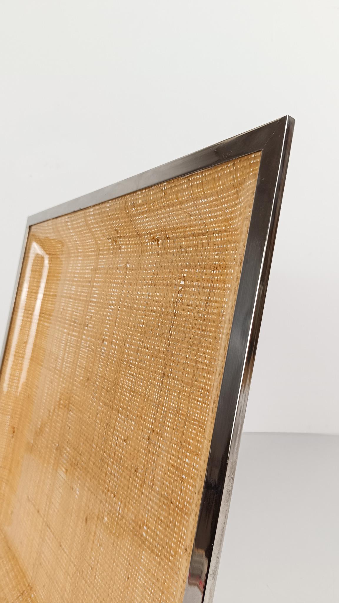 Bandeja de Lucite, Caña Tejida y Cromo de mediados del siglo XX, estilo Dior Home en venta 6