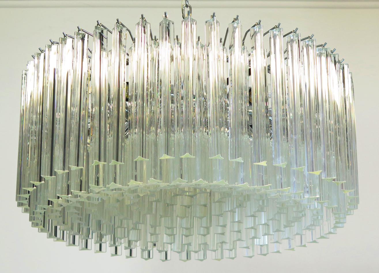 Mid-20th Pair Italian Triedri Glass Chandeliers, 265 trasparent Prism, Murano For Sale 6