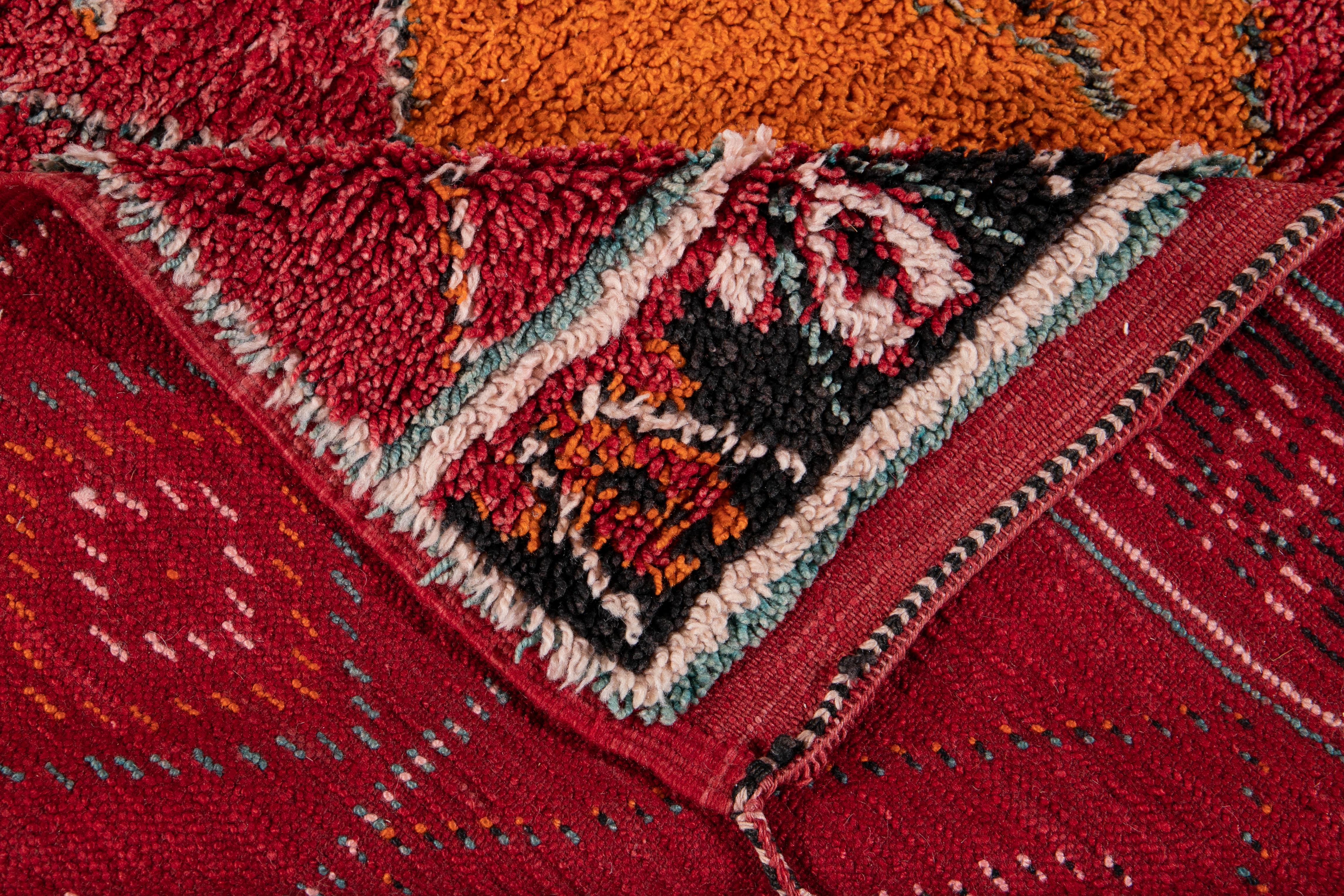 Tapis en laine marocain du milieu du 20e siècle en vente 8