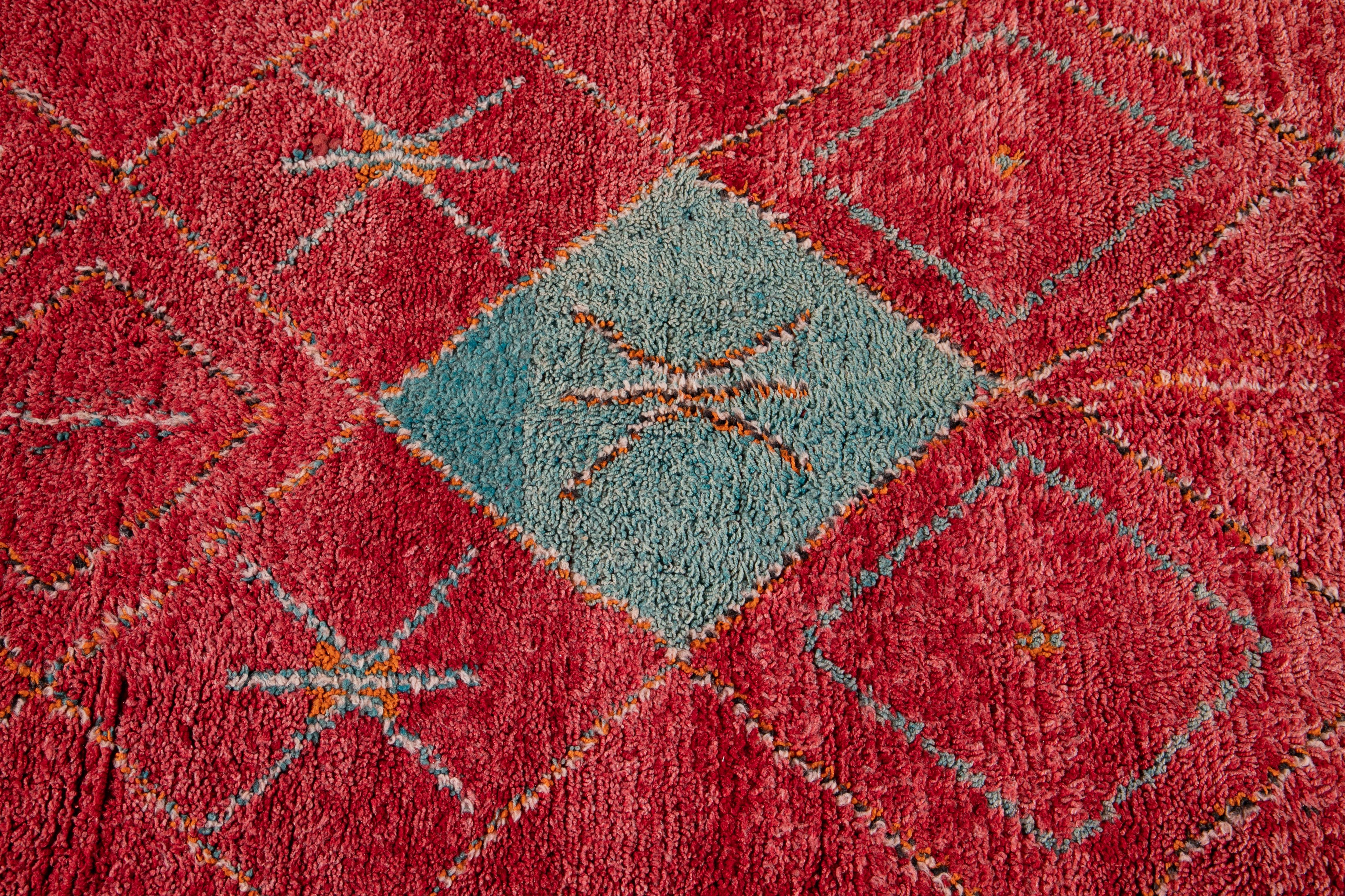 Mid-20th Vintage Moroccan Wool Scatter Rug For Sale 1