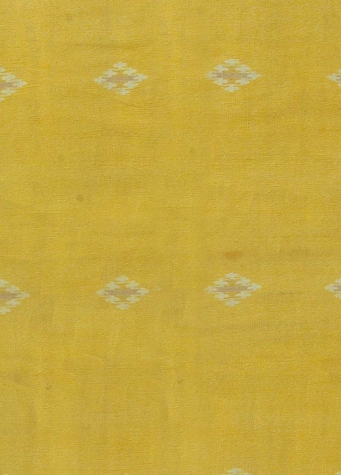Mid-20th Century Yellow Indian Dhurrie Flat-Woven Rug 
Size: 8'2