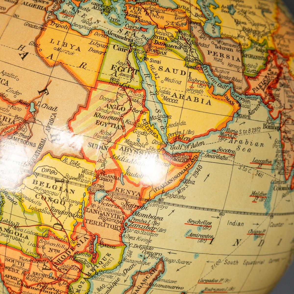Globe terrestre britannique 10 pouces du milieu du 20e siècle, Geographia 6