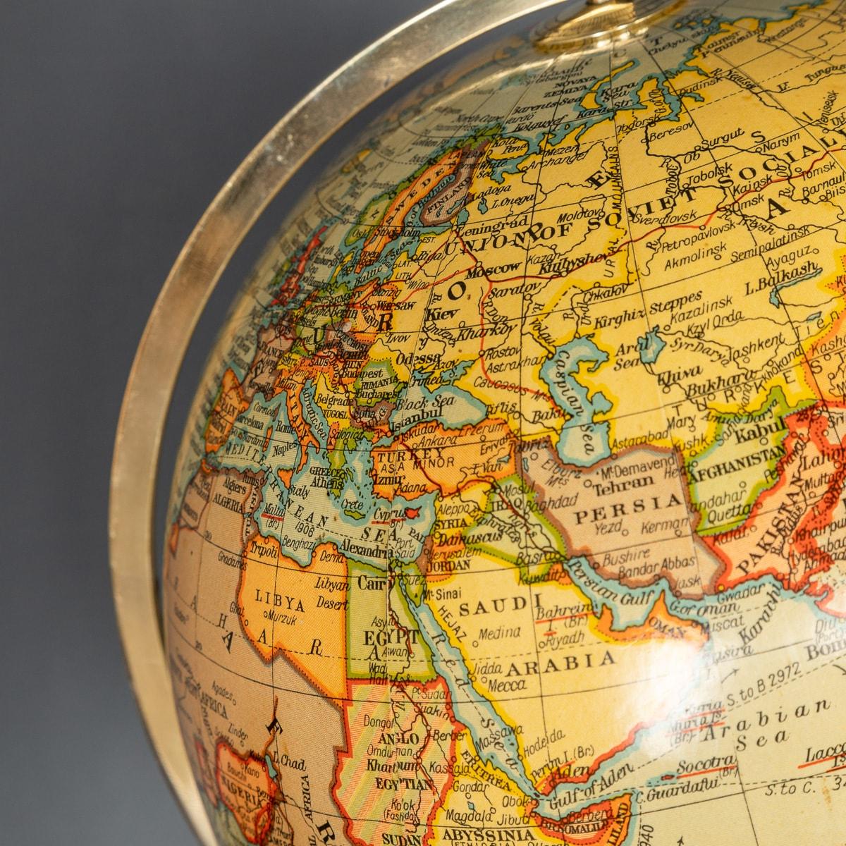 20ième siècle Globe terrestre britannique 10 pouces du milieu du 20e siècle, Geographia