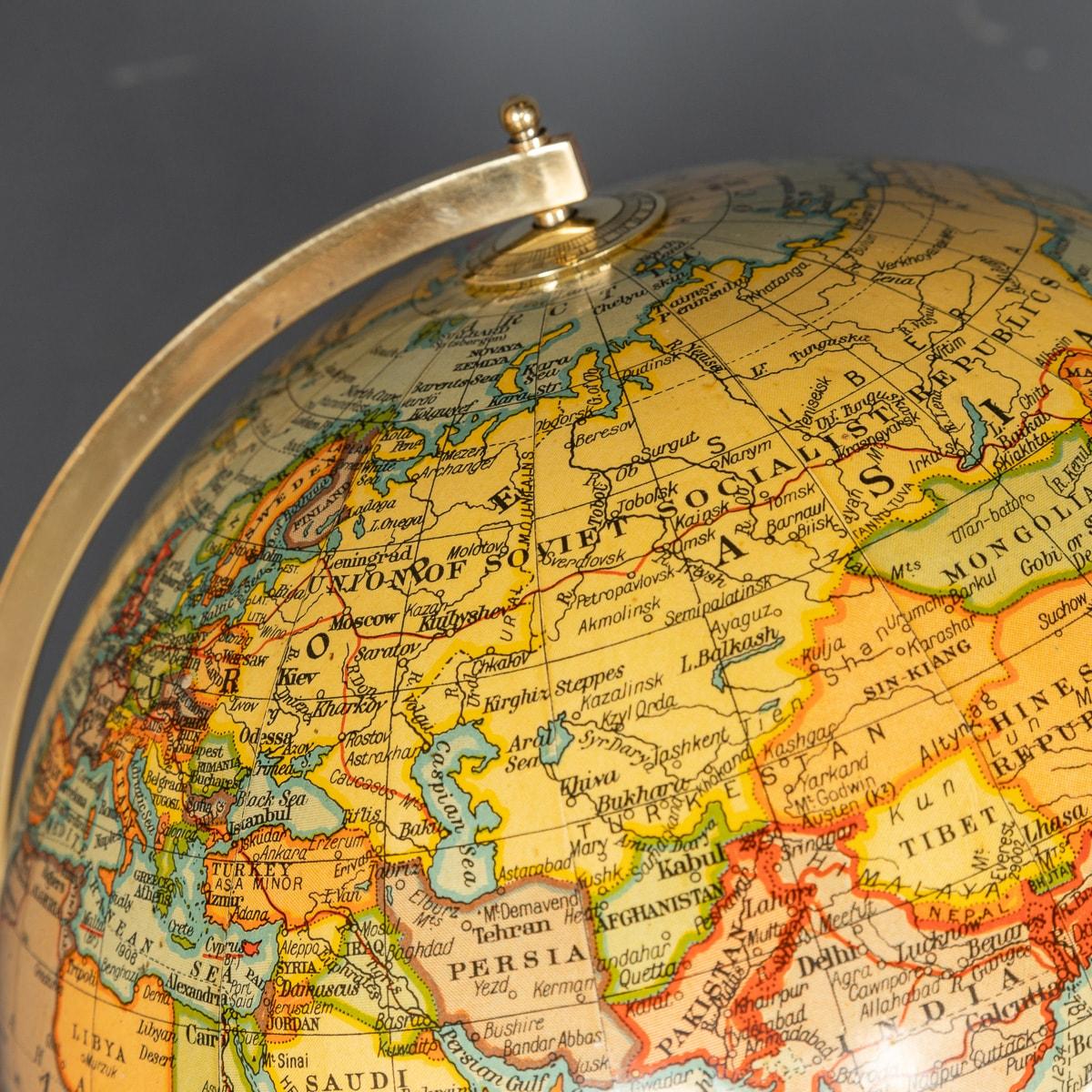 Laiton Globe terrestre britannique 10 pouces du milieu du 20e siècle, Geographia