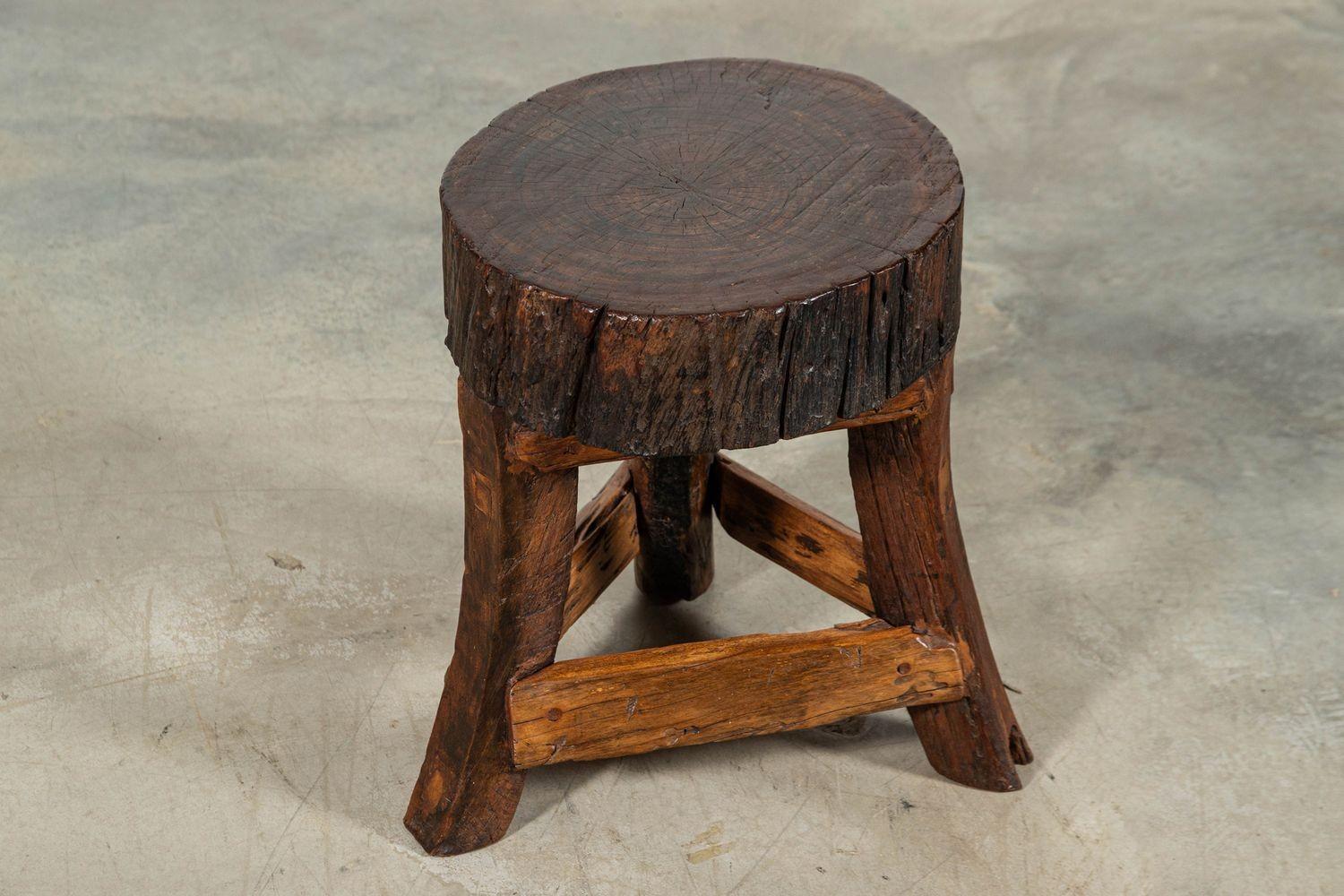 20ième siècle Tabouret Vernaculaire Anglais du milieu du 20ème siècle en vente
