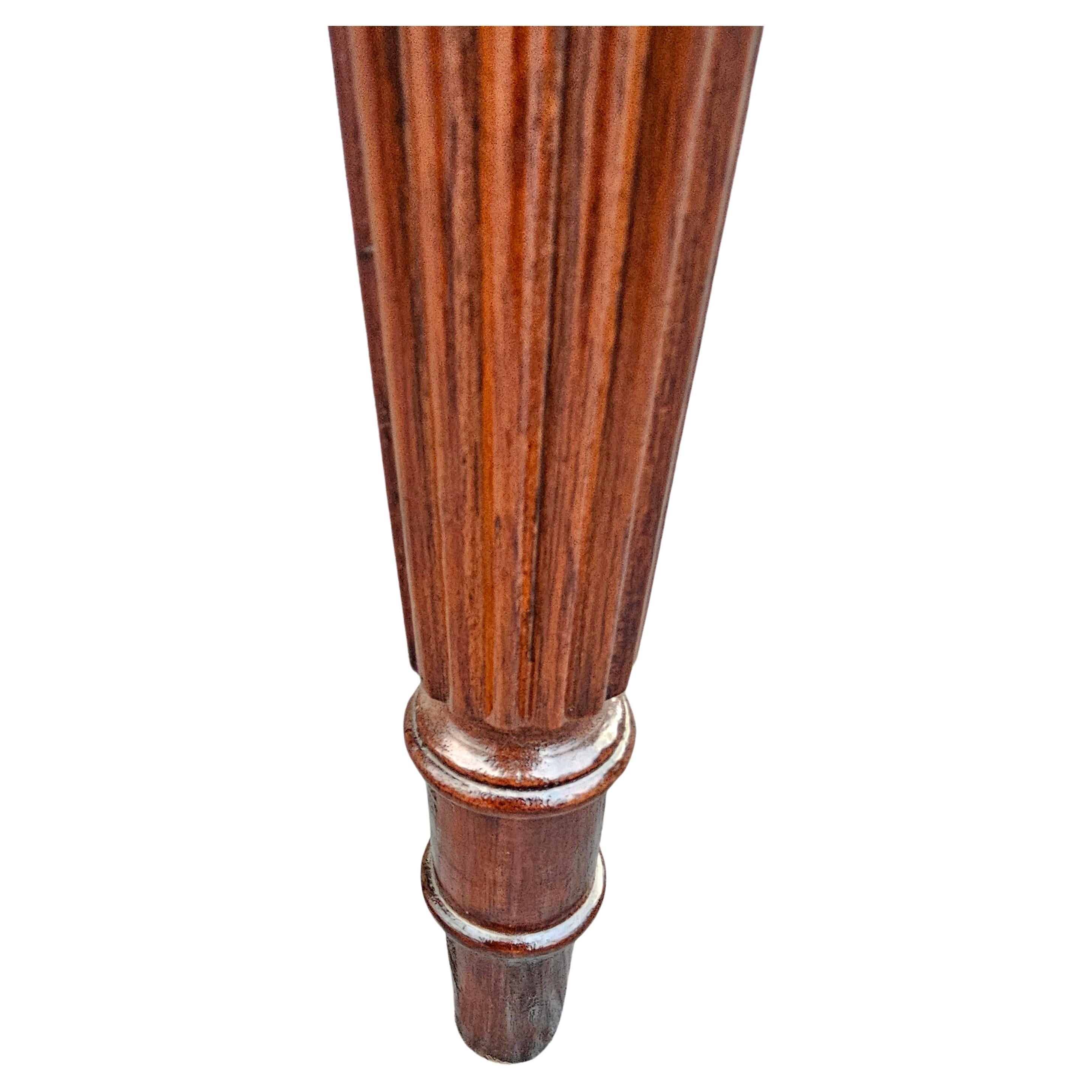 Mid-C. National Mount Airy Mahagoni mit Seidenholz- und Ebenholz-Intarsien-Schreibtisch im Angebot 4