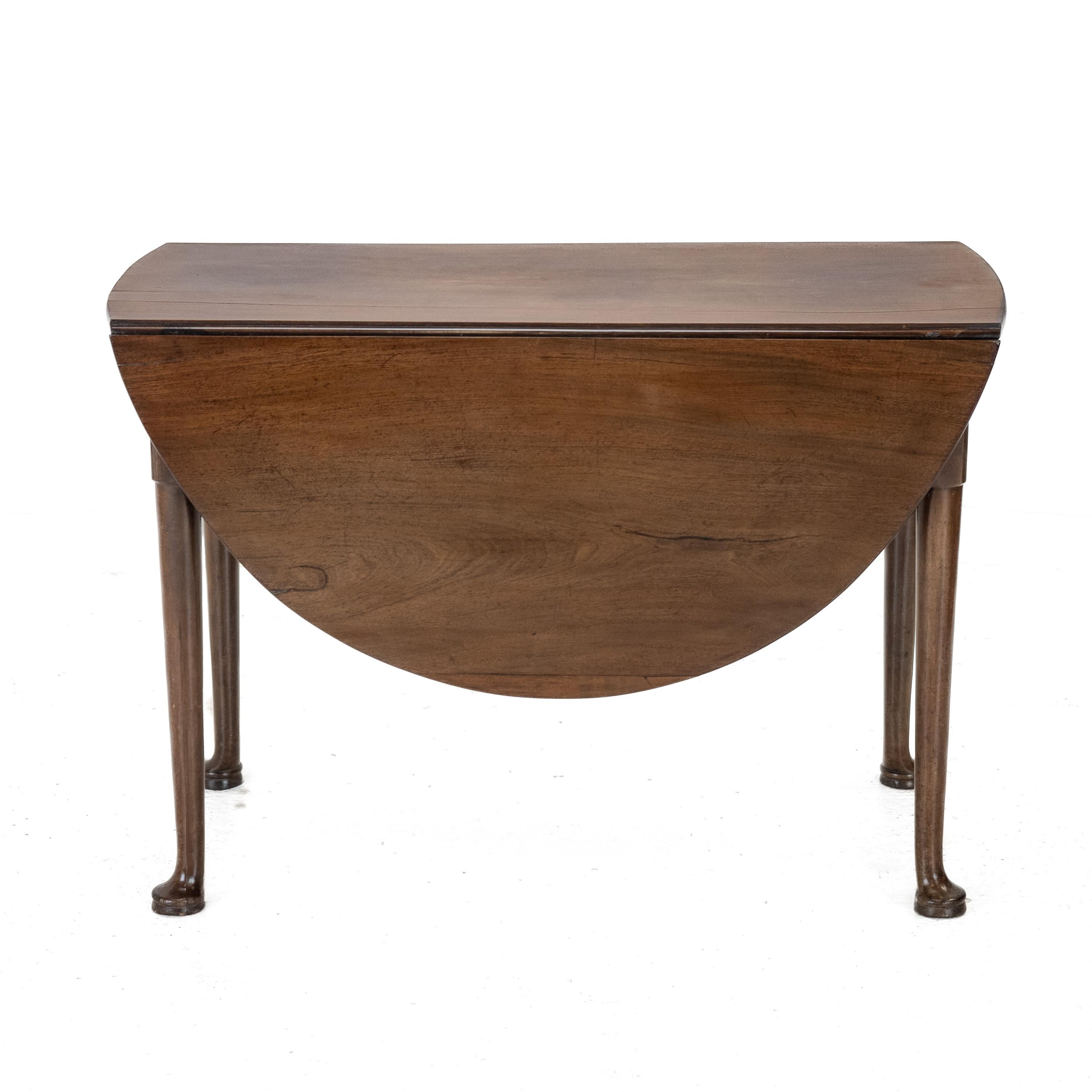 Mid-c18th George II Mahogany Oval Drop-Leaf Gateleg Dining Table (Georgian c1750 For Sale 6