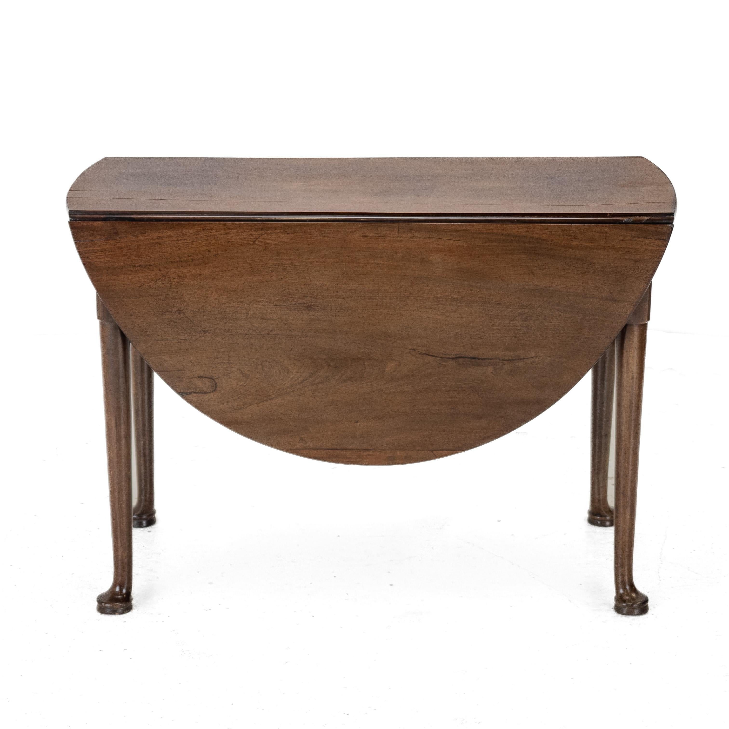 Mid-c18th George II Mahogany Oval Drop-Leaf Gateleg Dining Table (Georgian c1750 For Sale 8