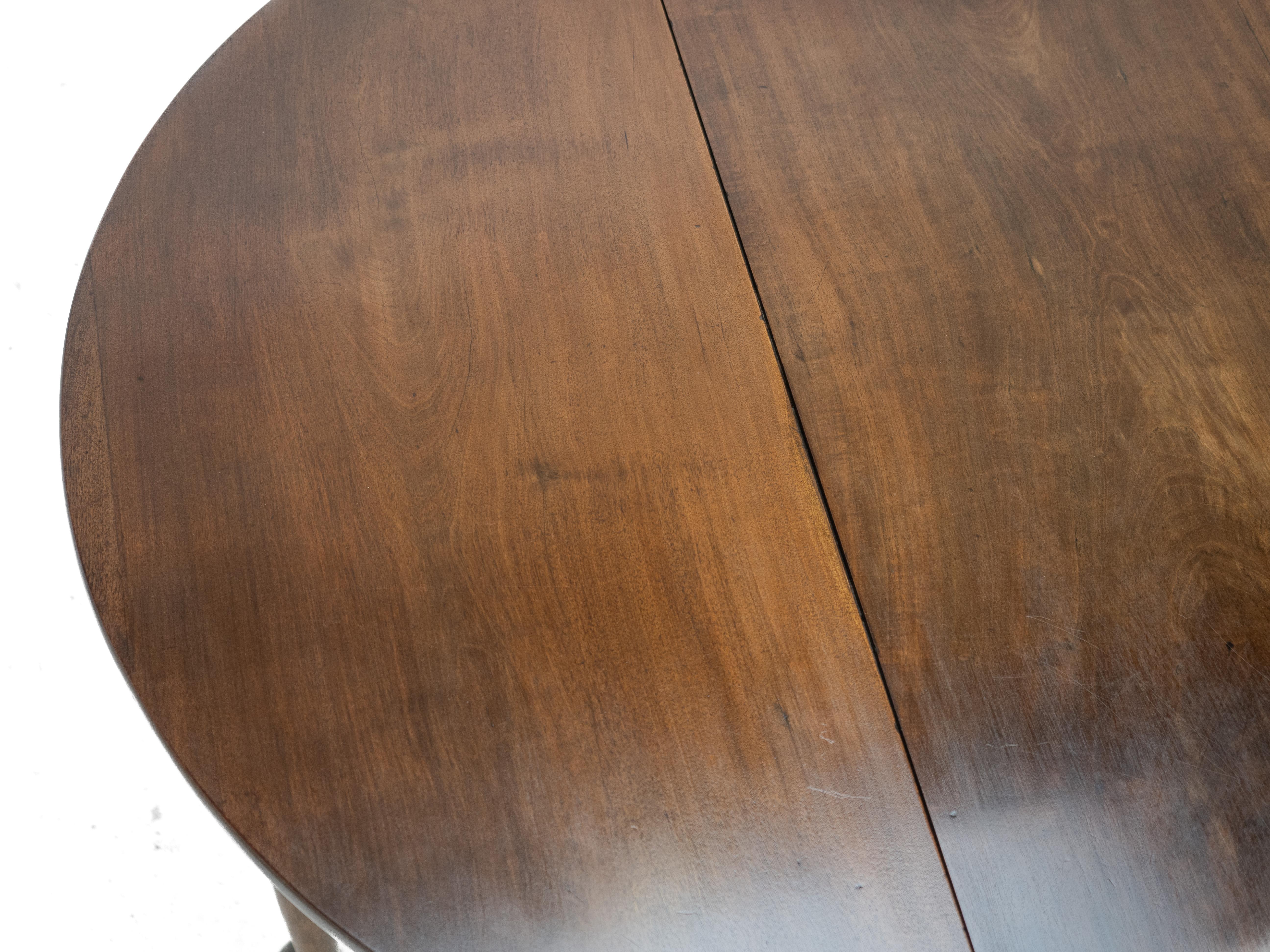 Mid-c18th George II Mahogany Oval Drop-Leaf Gateleg Dining Table (Georgian c1750 For Sale 13