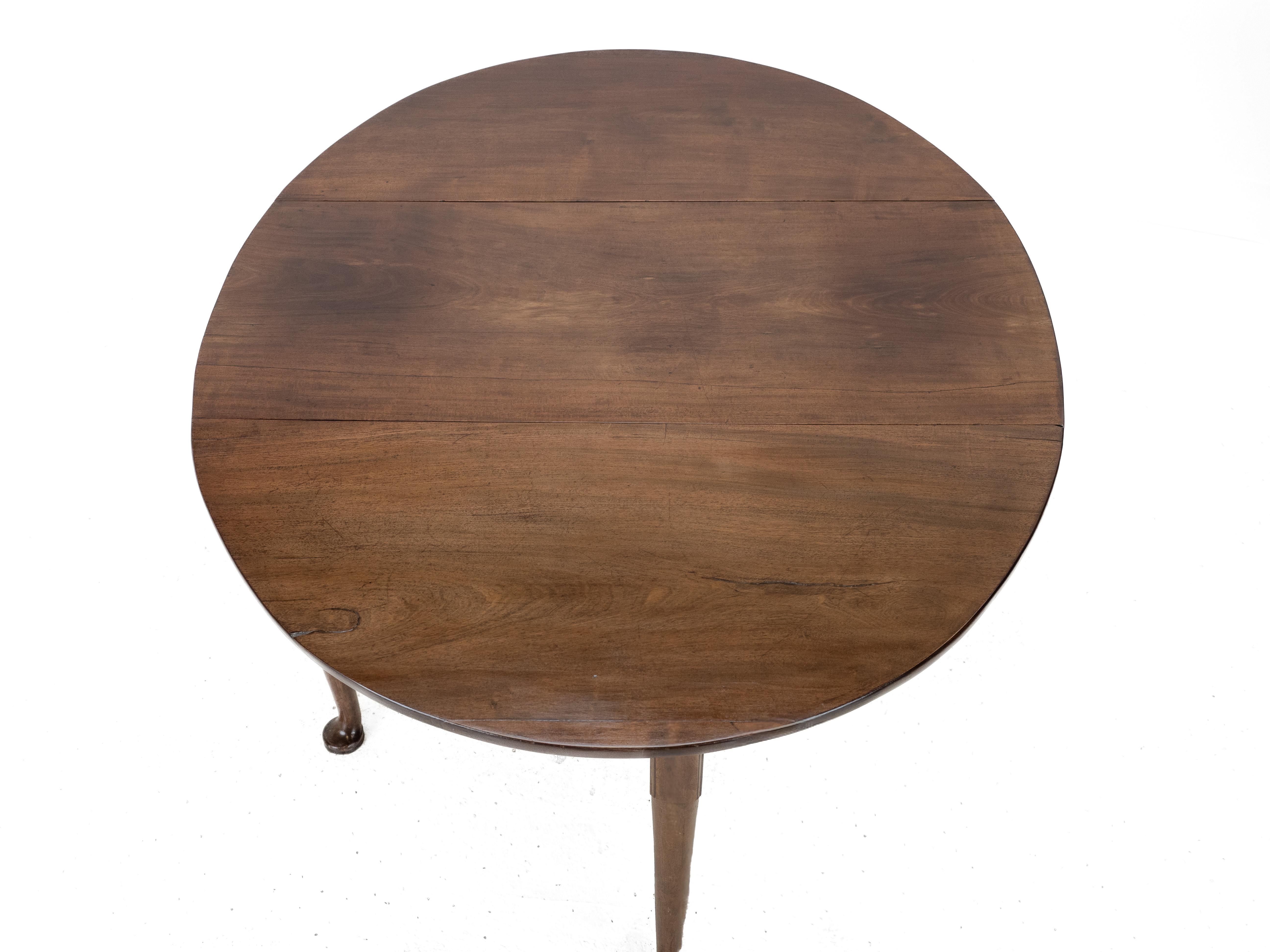 Mid-c18th George II Mahogany Oval Drop-Leaf Gateleg Dining Table (Georgian c1750 For Sale 4