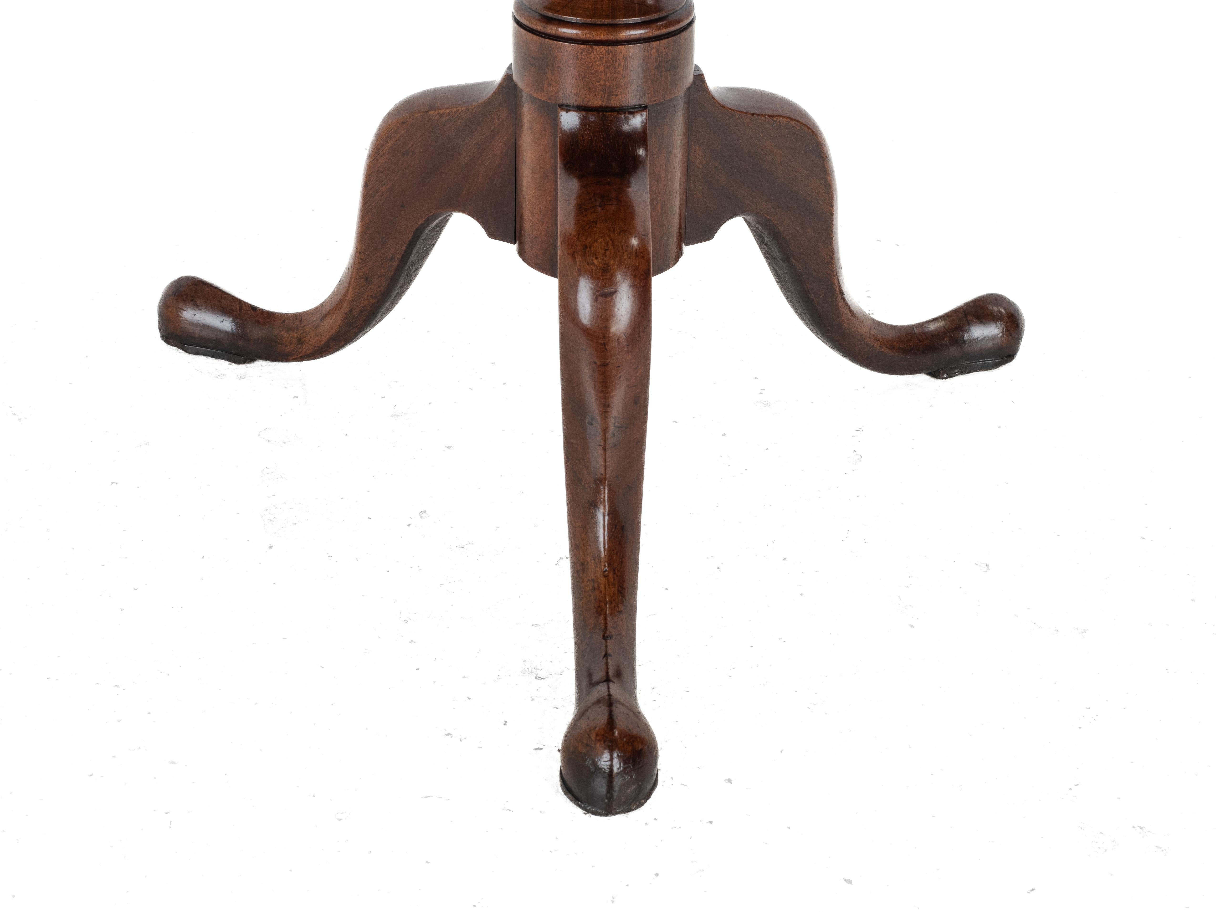 Mid-c18th Georgian Mahogany Birdcage Tripod Tilt-Top Supper Table c1760 For Sale 7