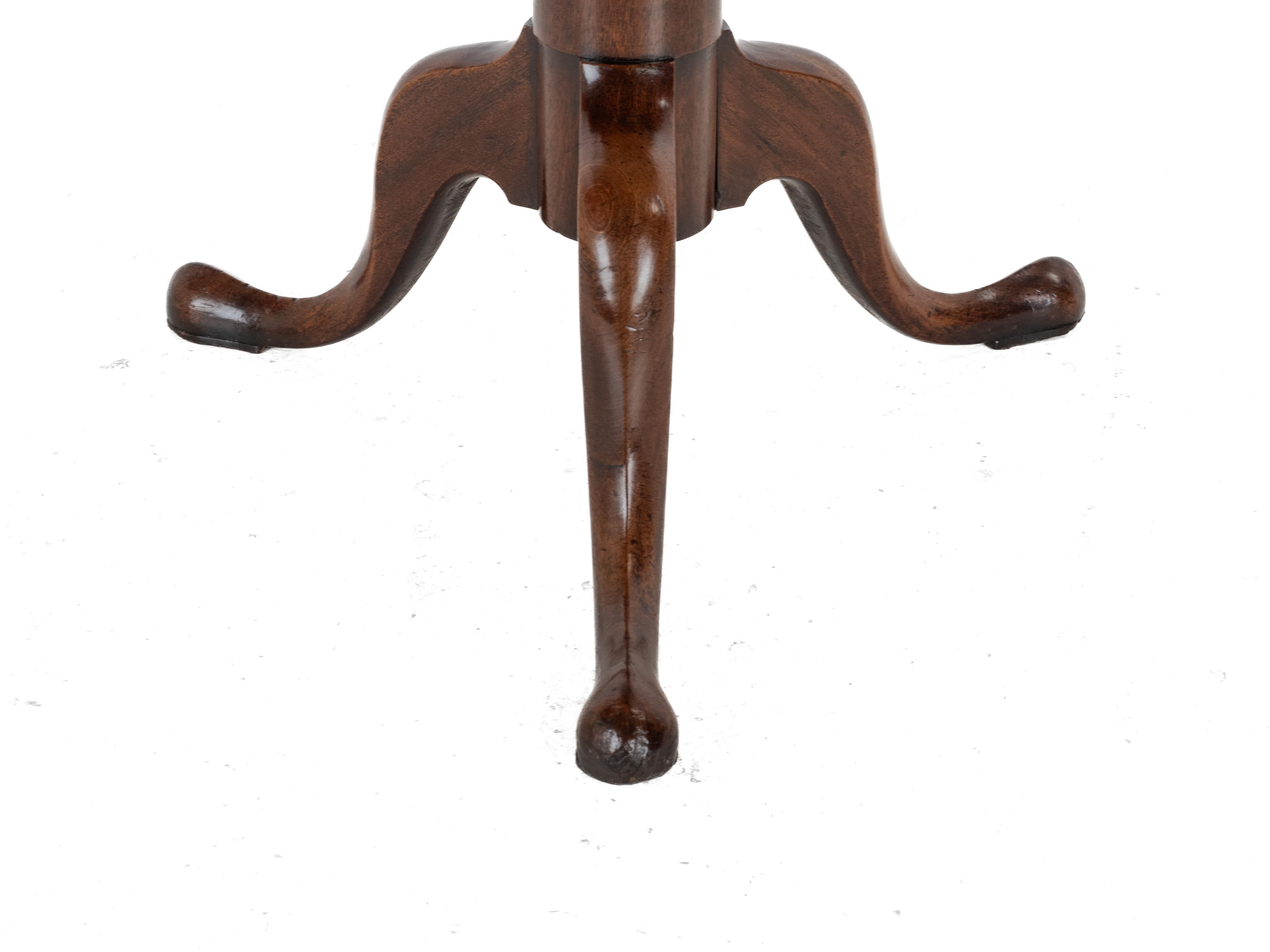 Mid-c18th Georgian Mahogany Birdcage Tripod Tilt-Top Supper Table c1760 For Sale 9