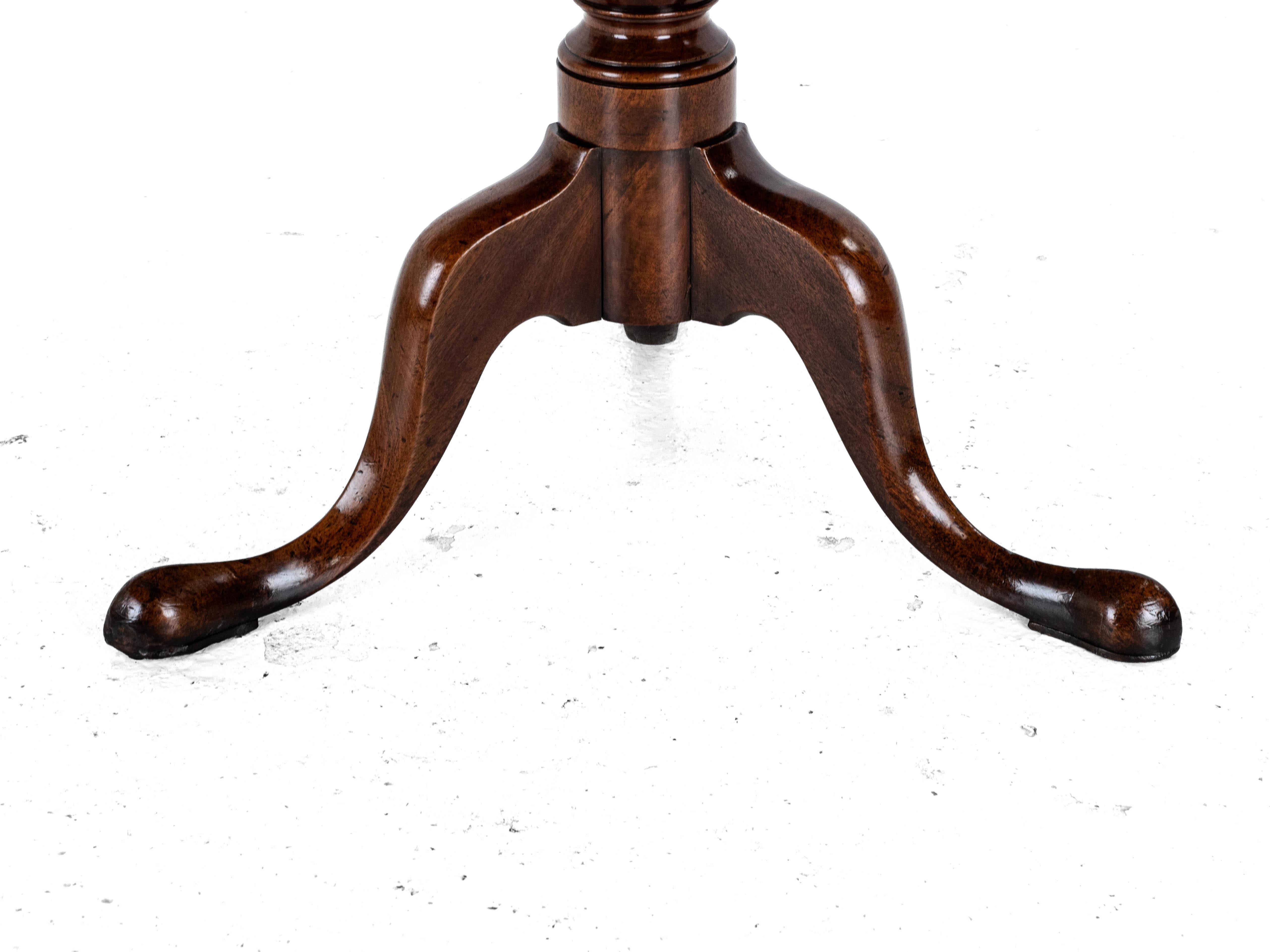 Mid c.18th Georgian Mahogany Birdcage Tripod Tilt Top Supper Table (George I/II) en vente 7
