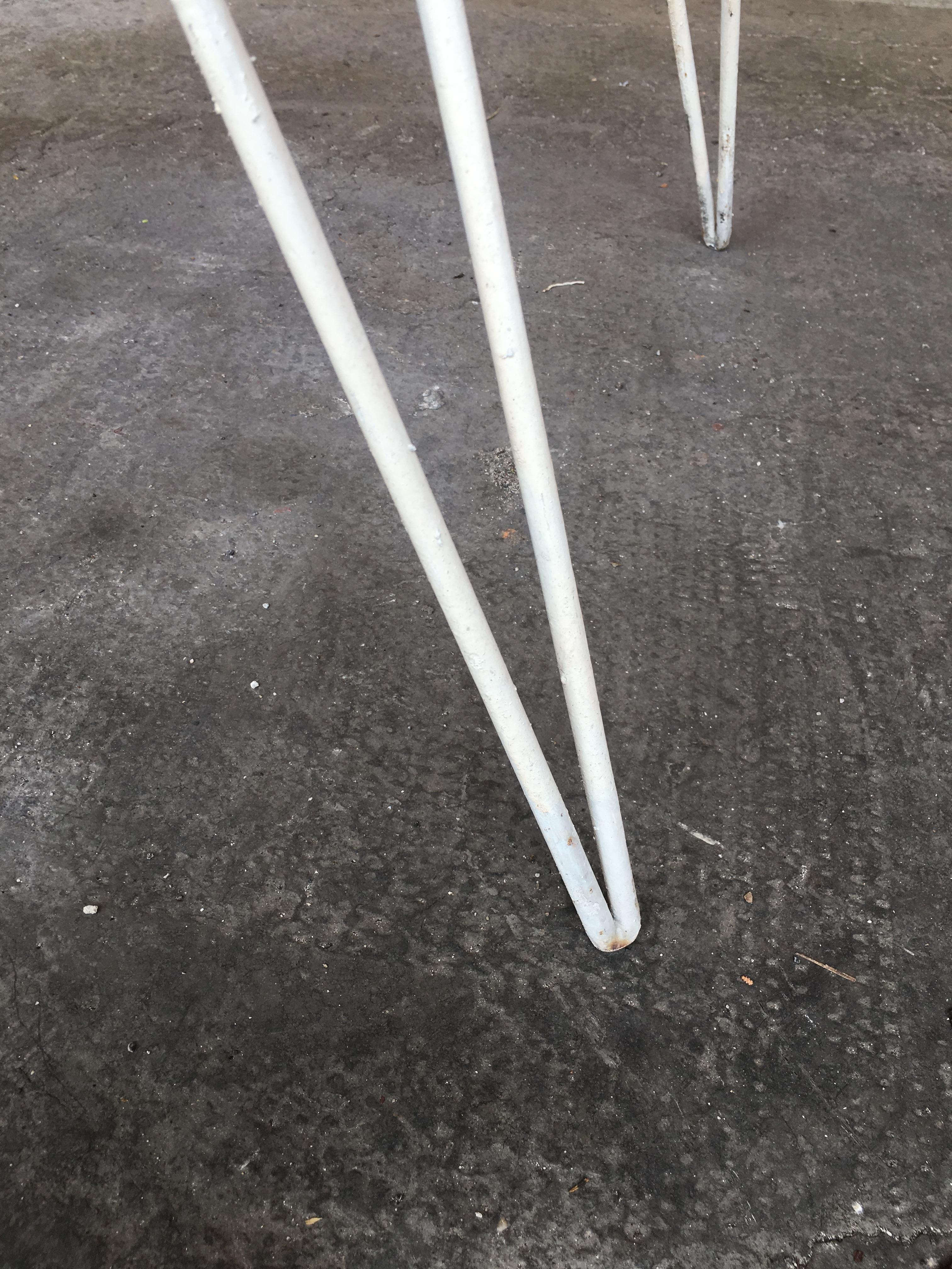 Mid-Century Modern French Set of 8 White Lacquered Iron Garden Chairs, 1960s 9