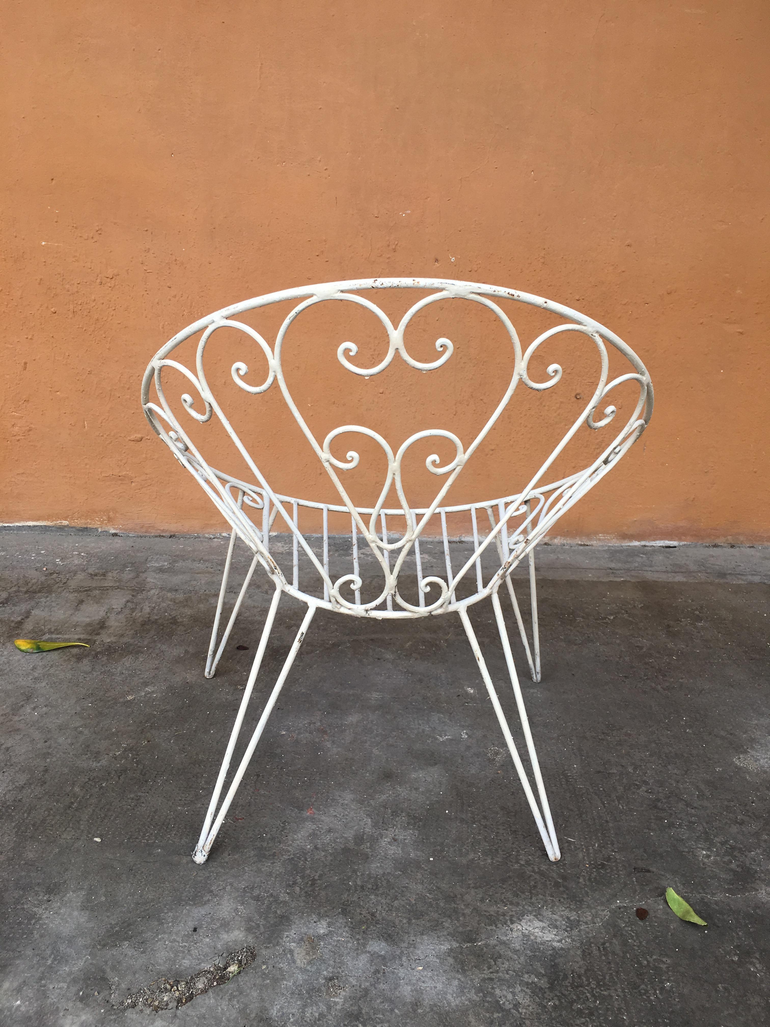 Mid-Century Modern French Set of 8 White Lacquered Iron Garden Chairs, 1960s 2