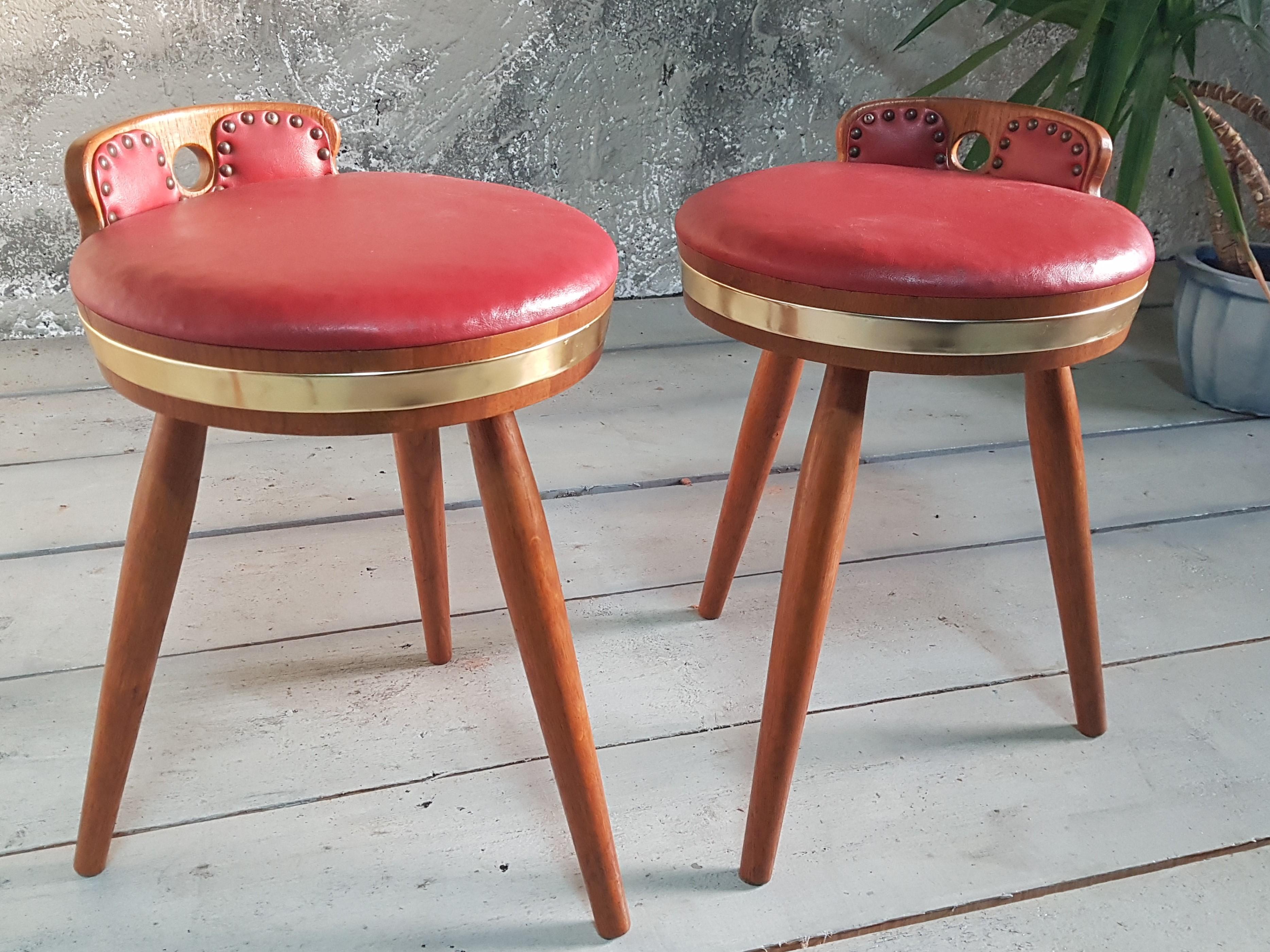 Midcenrury Set of 3 Rustic Provincial Country Stools, France, 1950s For Sale 12