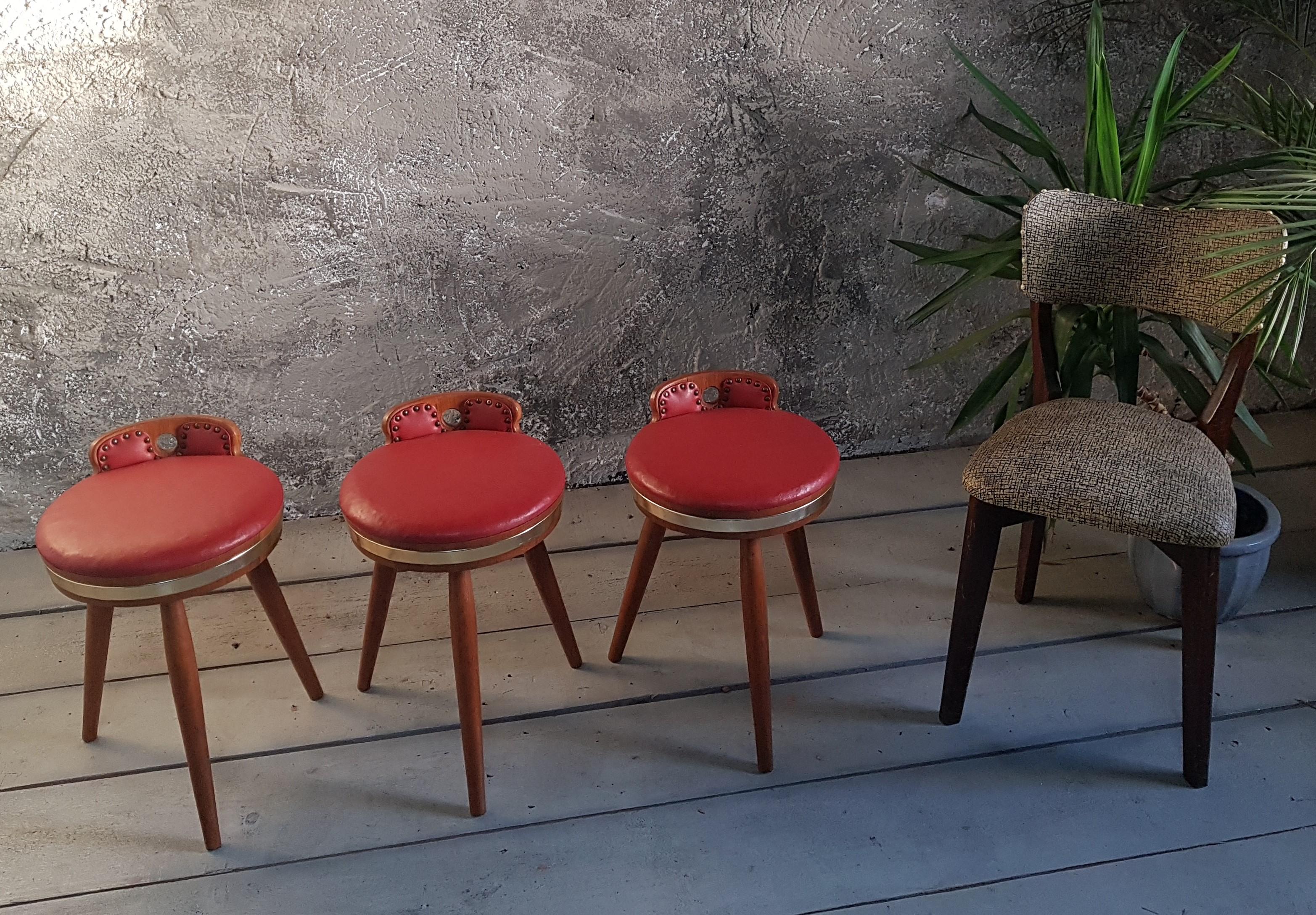 Mid-20th Century Midcenrury Set of 3 Rustic Provincial Country Stools, France, 1950s For Sale