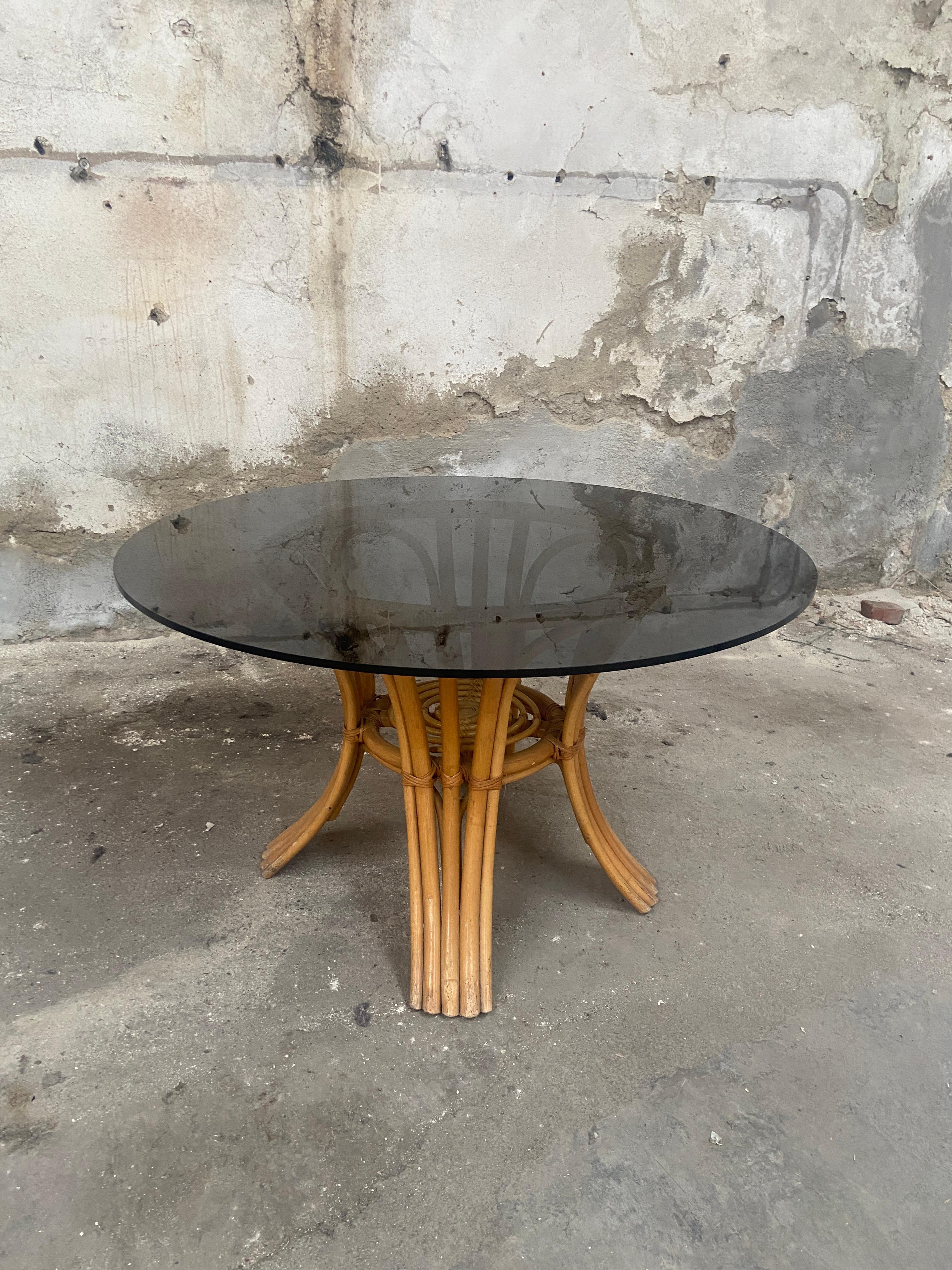 Mid-Cenruty Modern Italian Bamboo Table with Smoked Glass Top, 1970s In Good Condition For Sale In Prato, IT