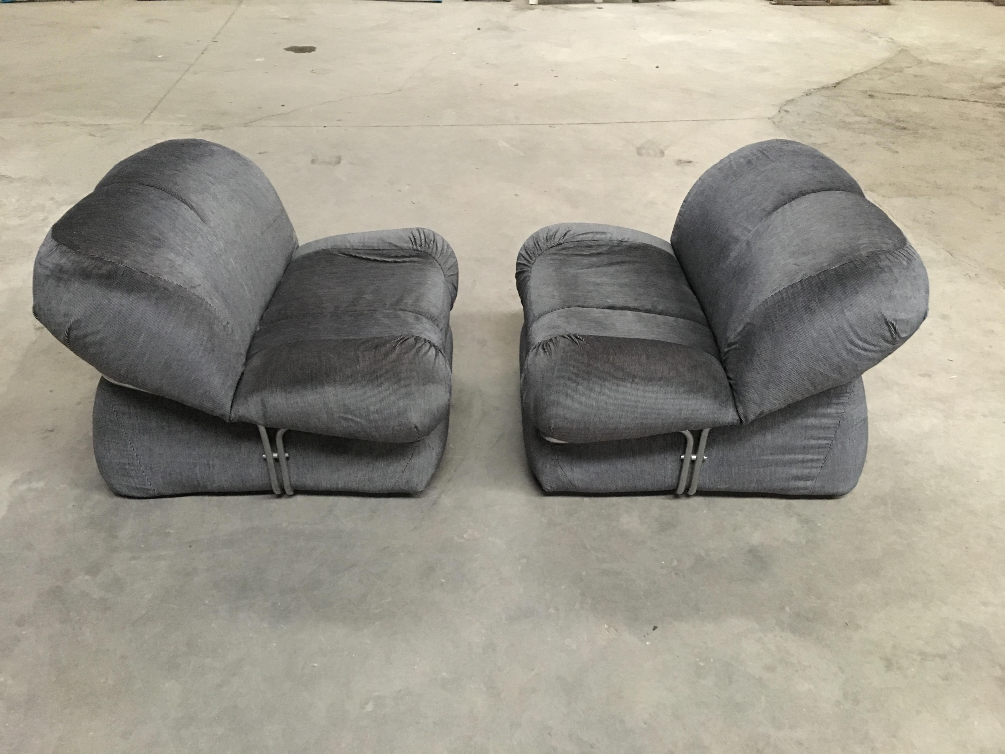 Late 20th Century Mid-Century Modern Pair of Italian Armchairs with Chrome Structure, 1970s