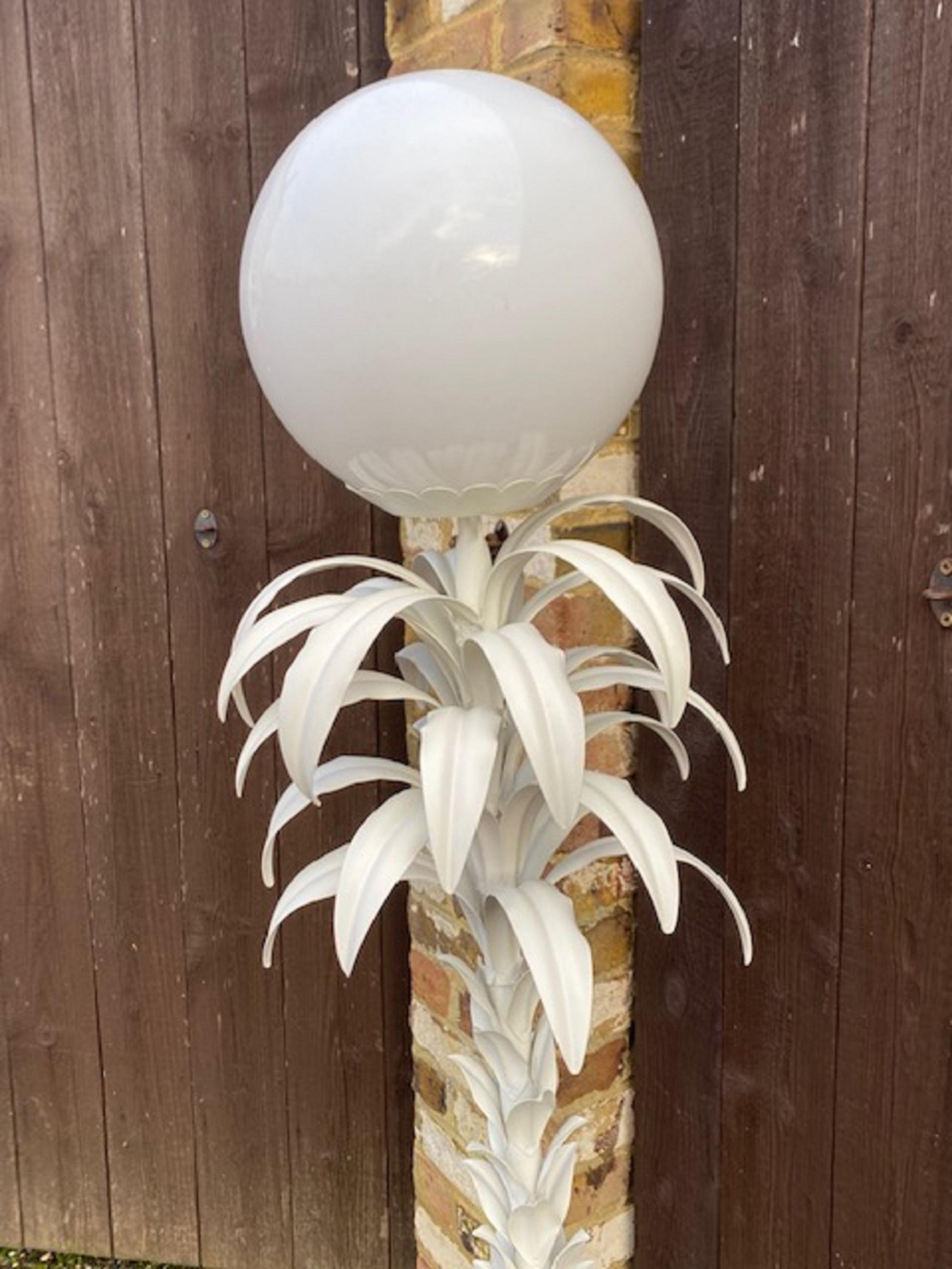 Mid-Cent White Palm Tree Floor Lamp in the Manner of Sergio Terzani, French 1970 For Sale 2