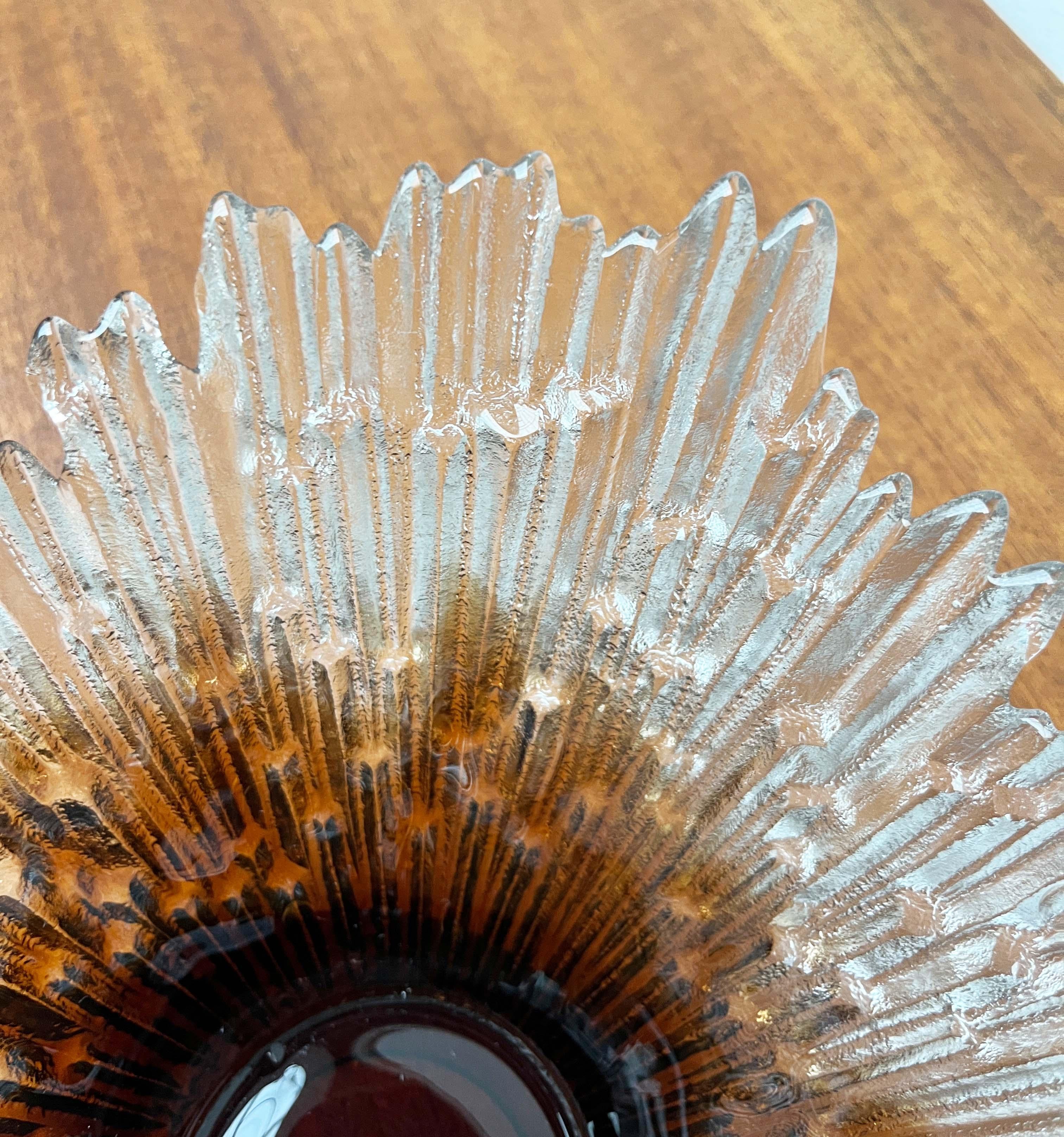 Mid-Center Modern Revontulet Glass Bowl by Tauno Wirkkala for Humppila Finland For Sale 8