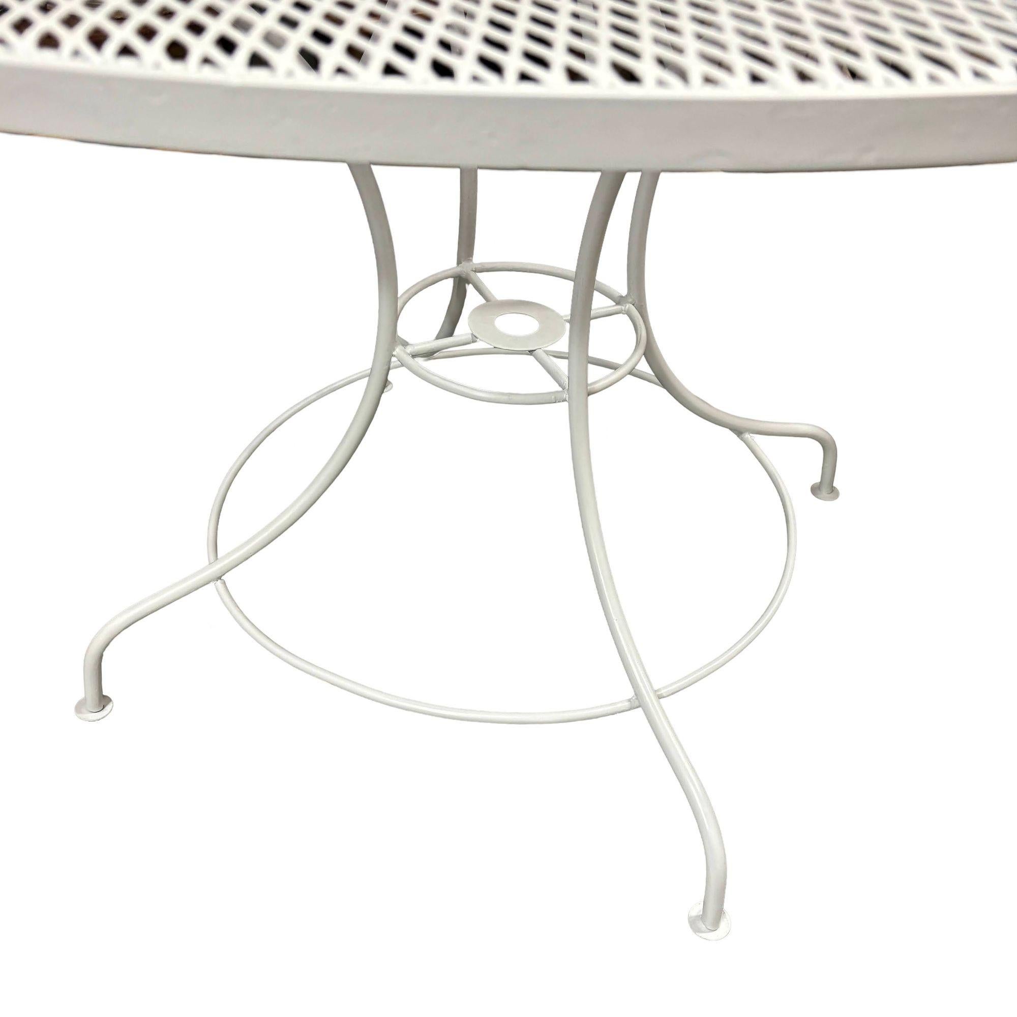 Mid-century Scrolling Wrought Iron Patio Table and Chairs Set by Woodard For Sale 3